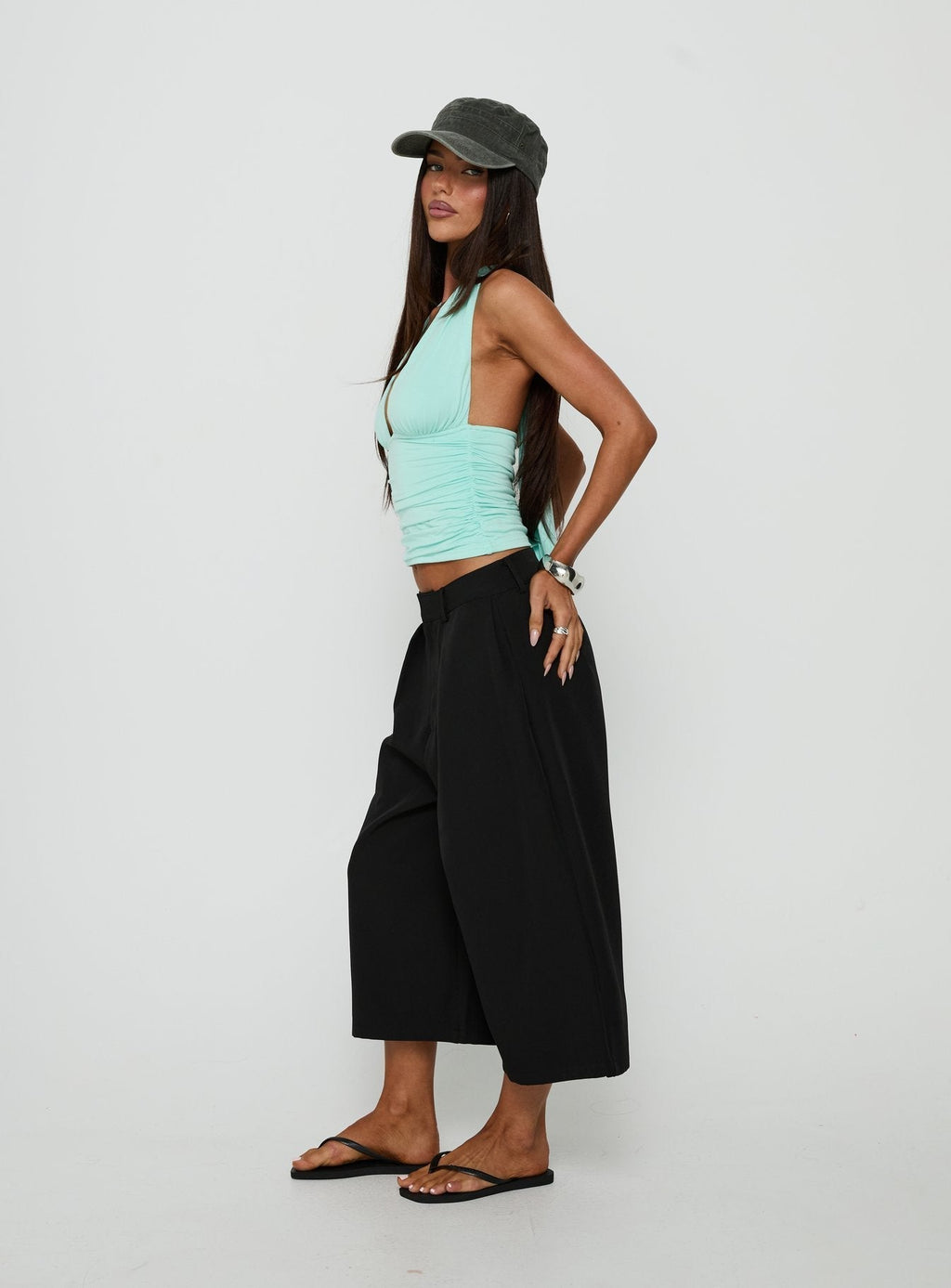 Busy Busy Low Baggy Capri Pant Black