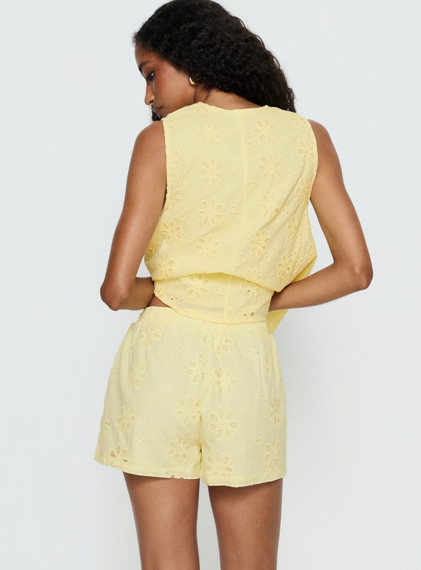 Lindey Embroidered Shorts Yellow