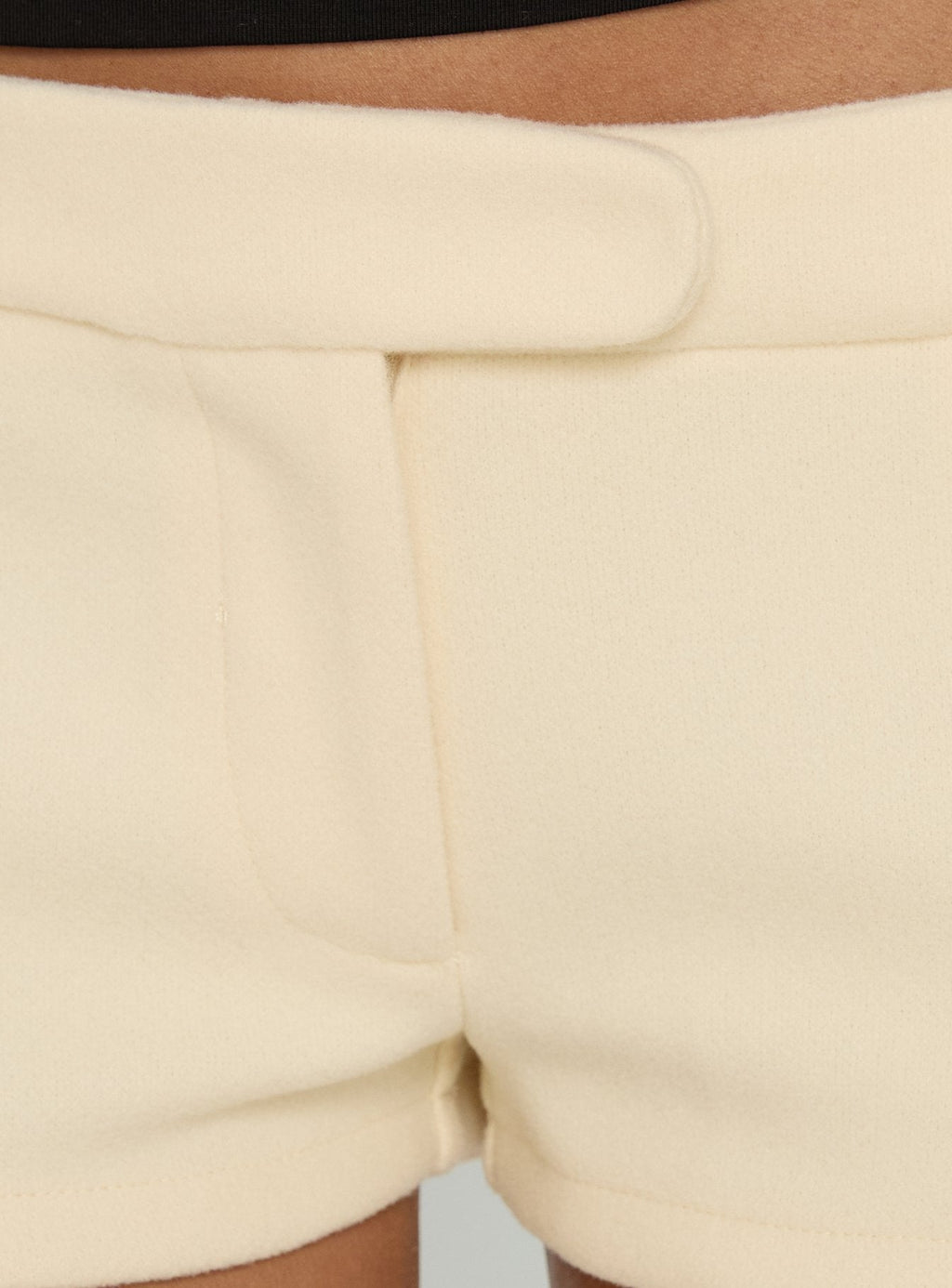 In Motion Mini Short Butter