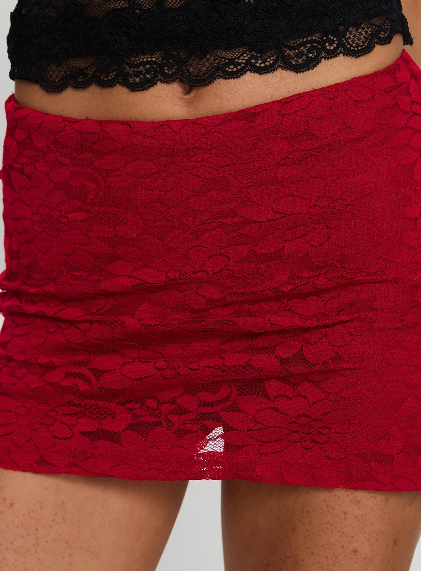 Gigi Lace Skort Red