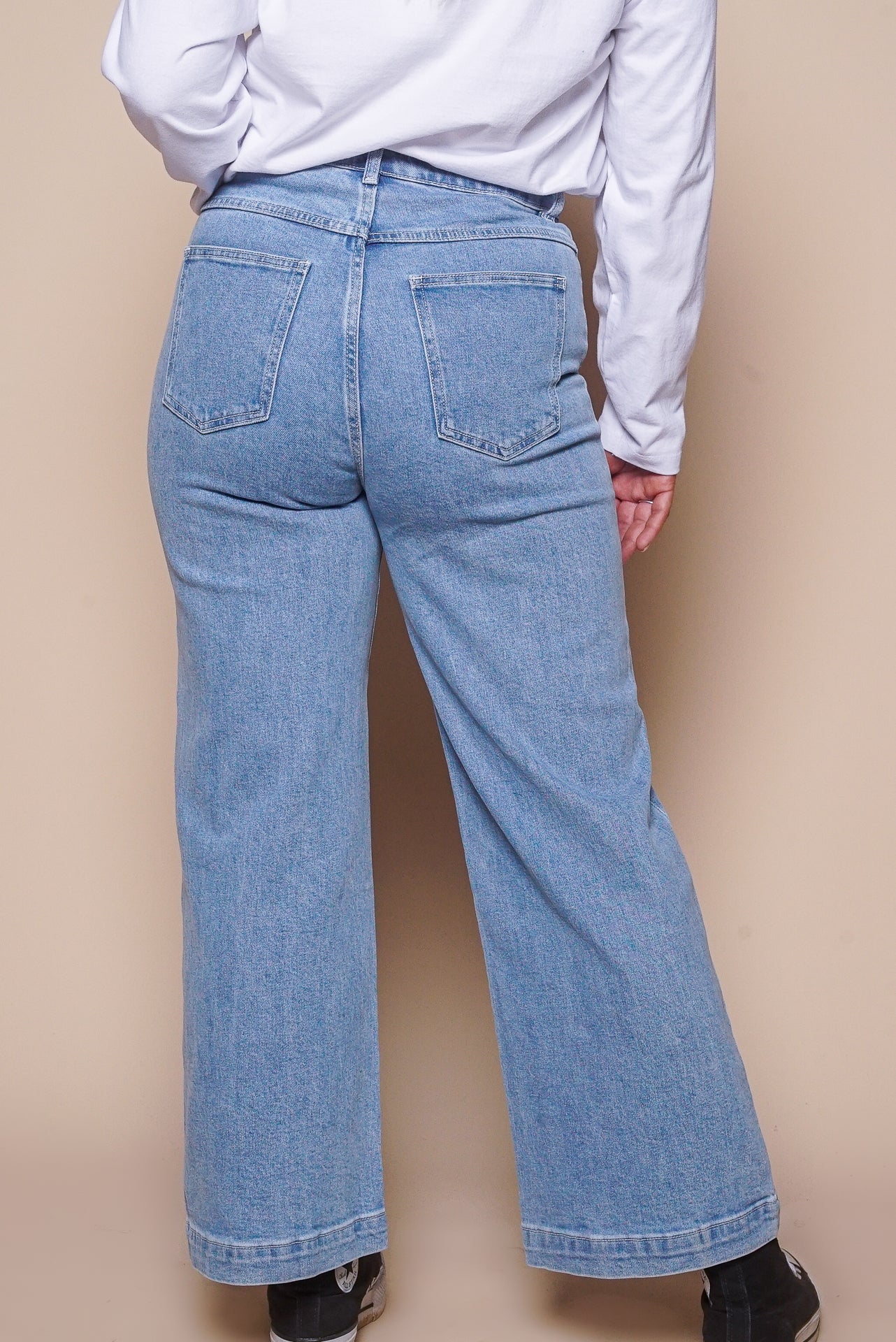 Sarah Wide Leg Jeans in Light Blue - Foxwood