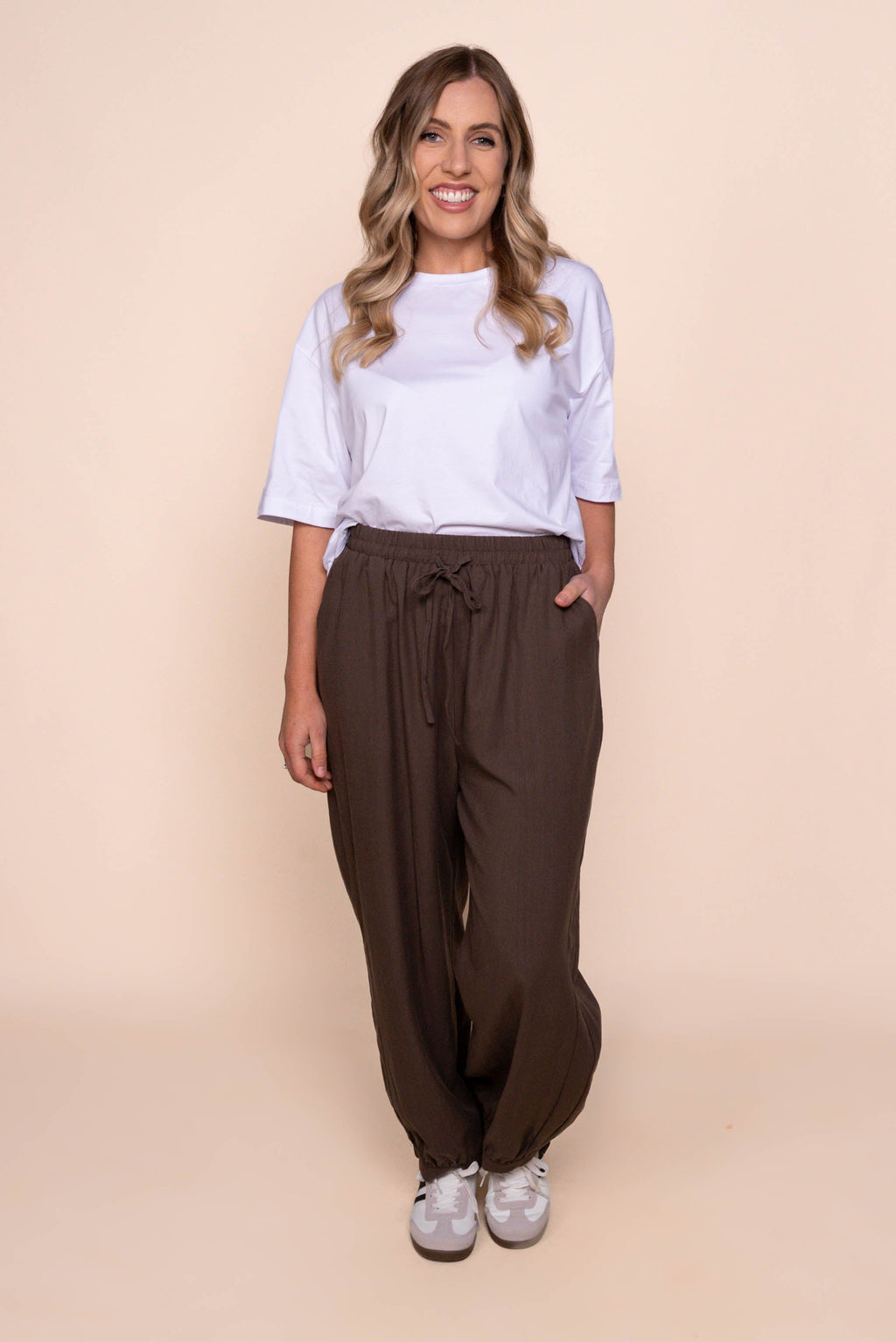 Geri Slouch Pants in Coffee