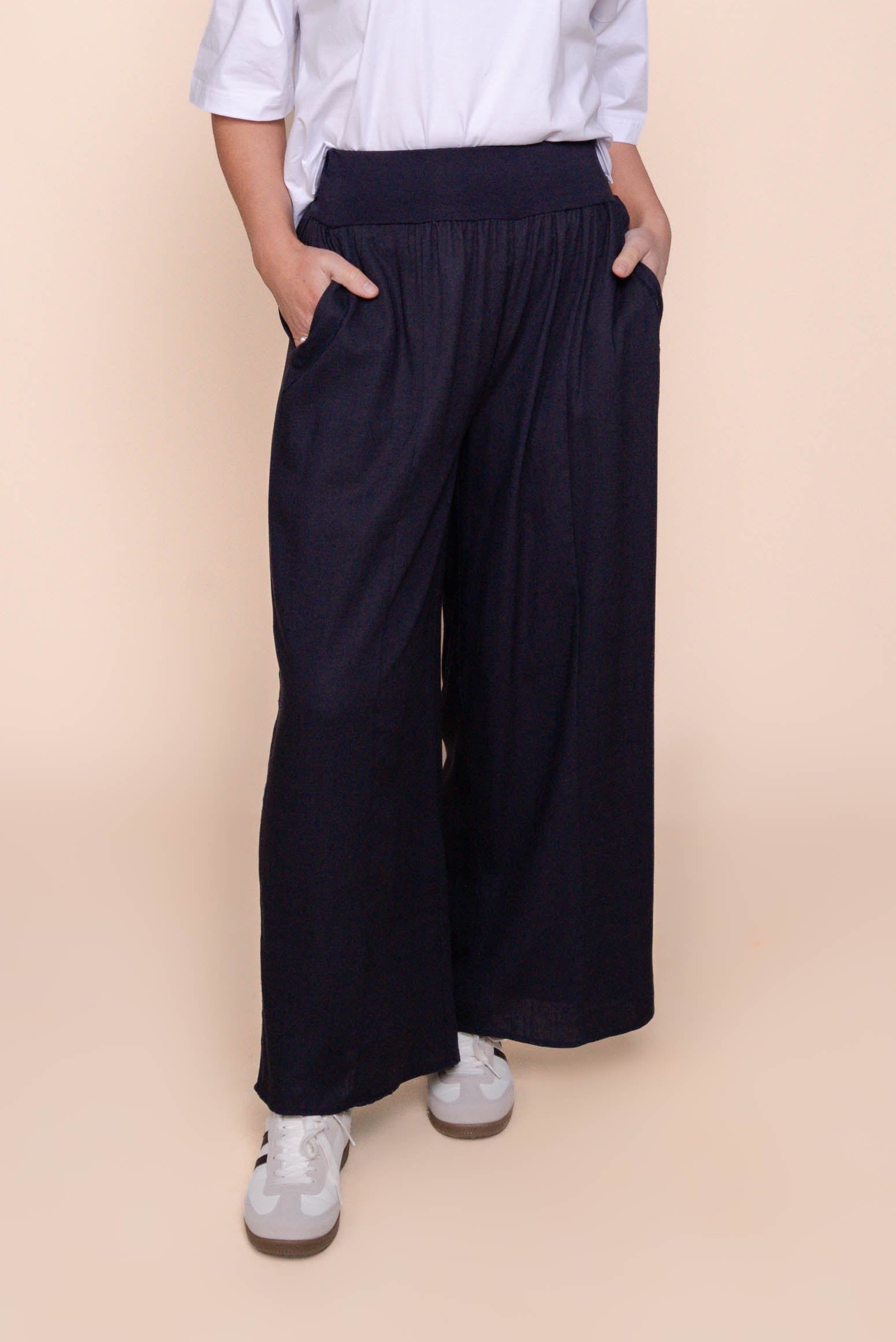 Olena Wide Leg Pants in Navy