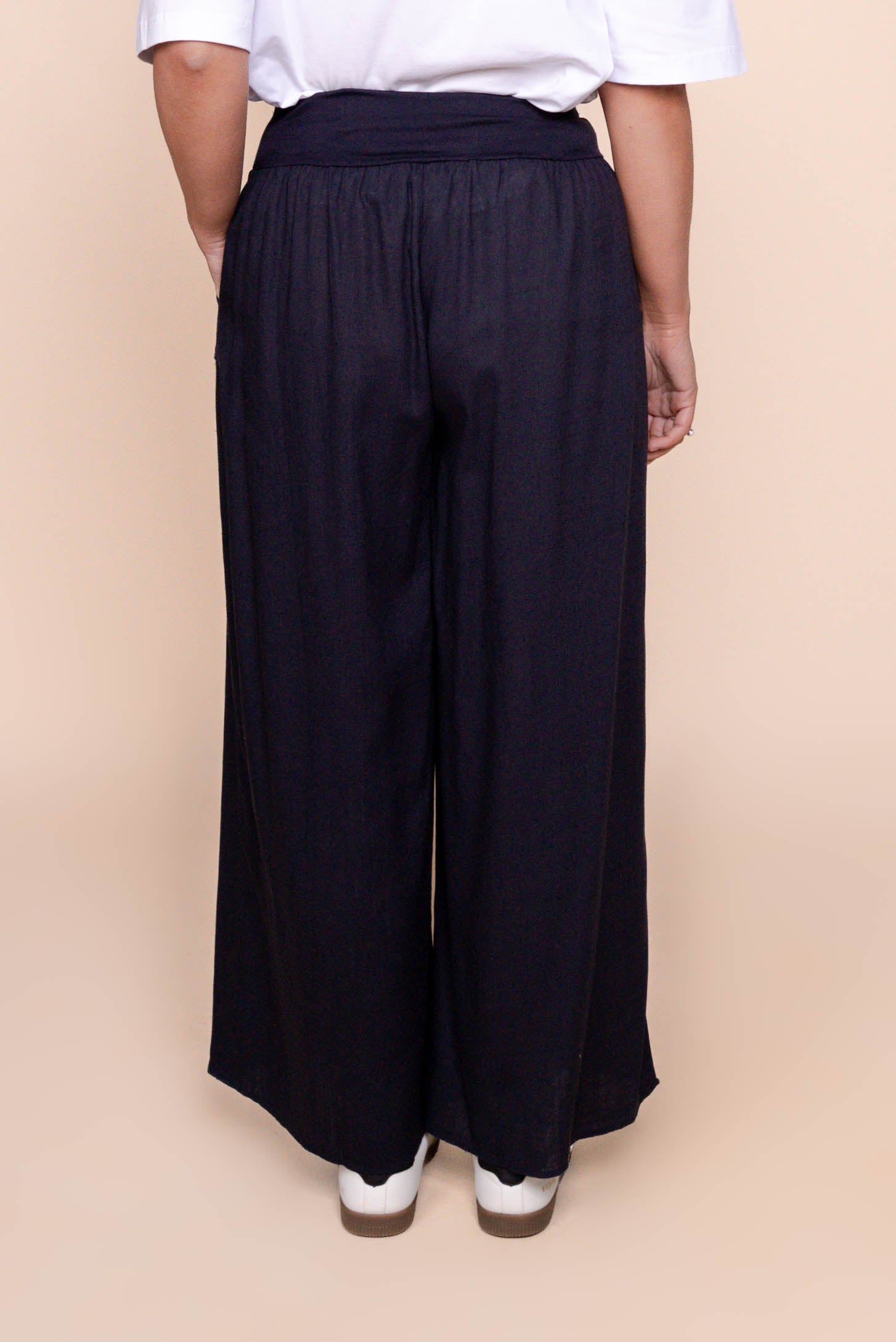 Olena Wide Leg Pants in Navy