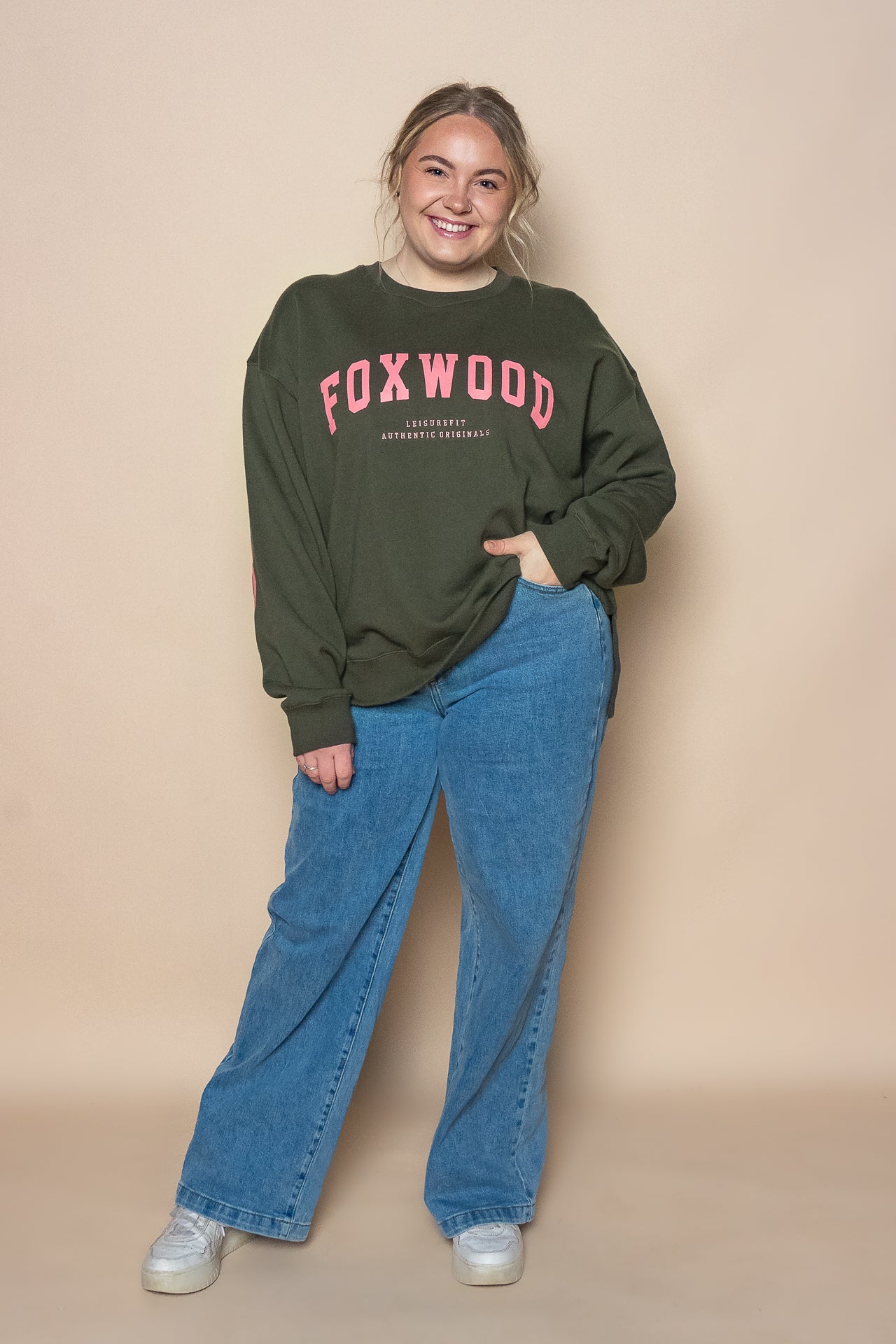 Interval Crew in Dark Khaki/Coral - Foxwood
