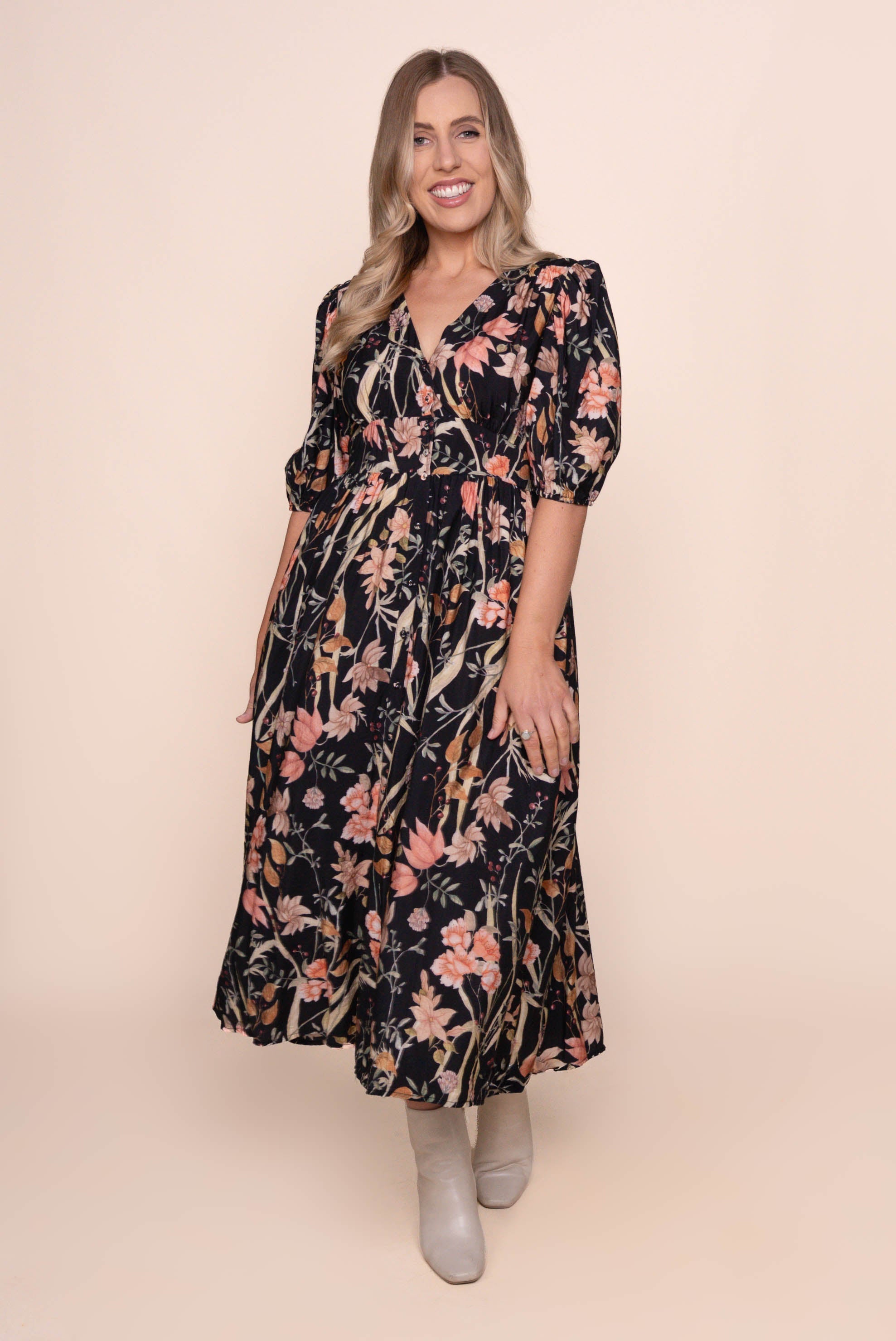 Nylah Midi Dress in Black