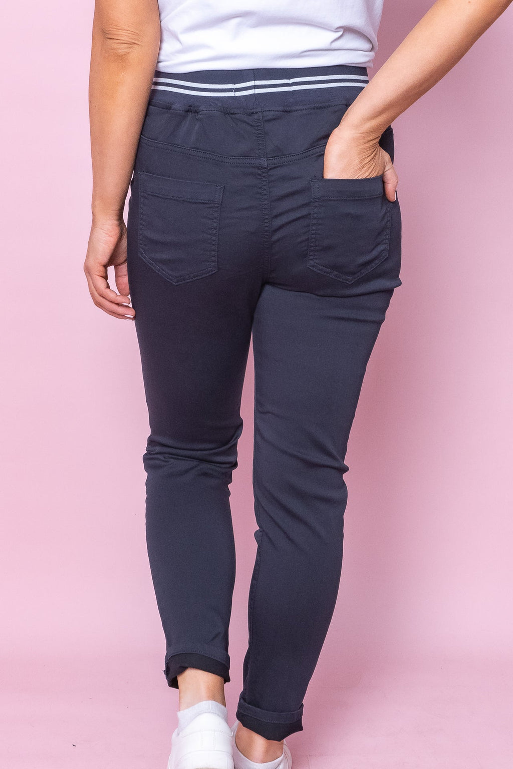 Sylvia Jogger Pants in Navy - Foxwood