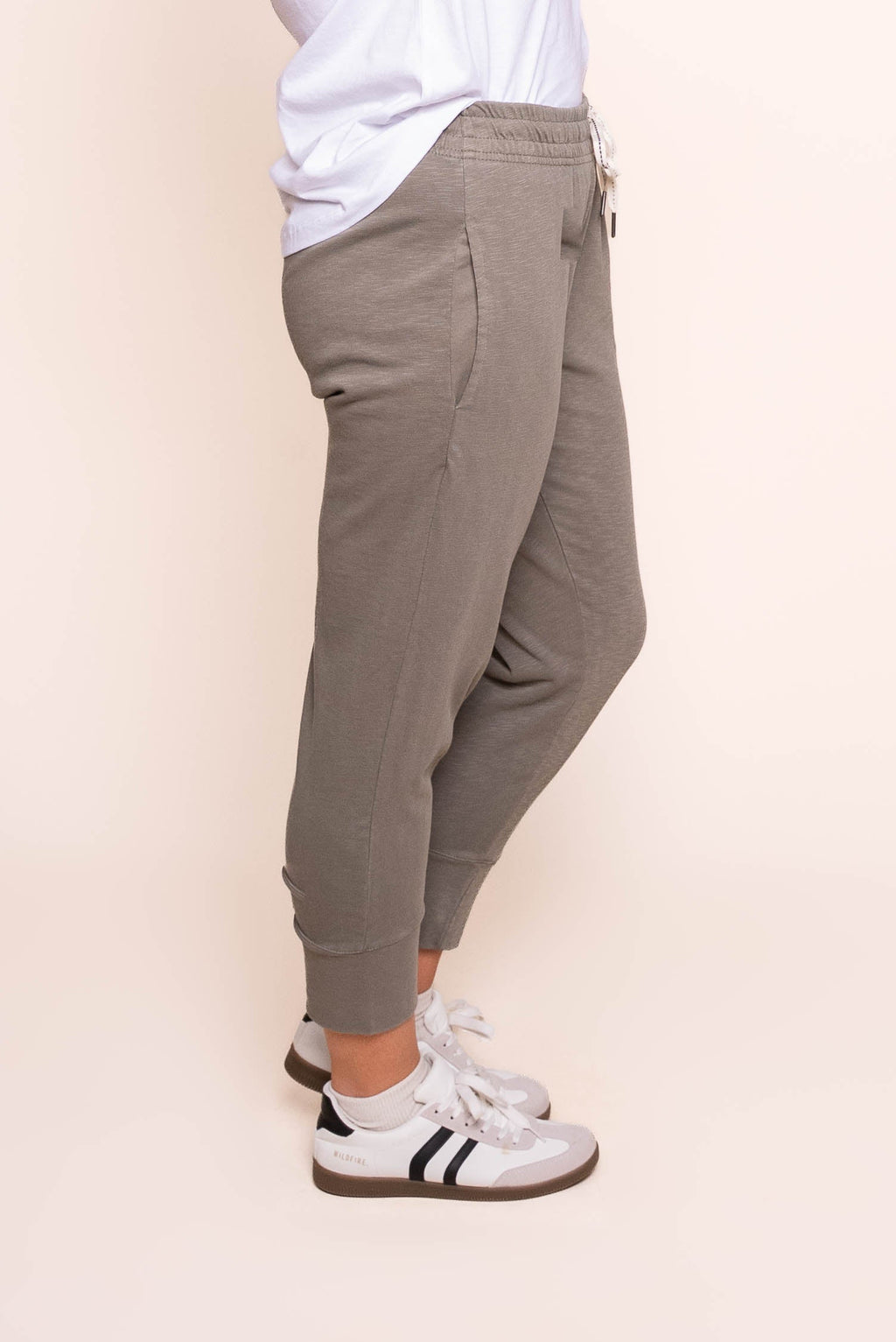 Brunch Pants in Khaki - Elm