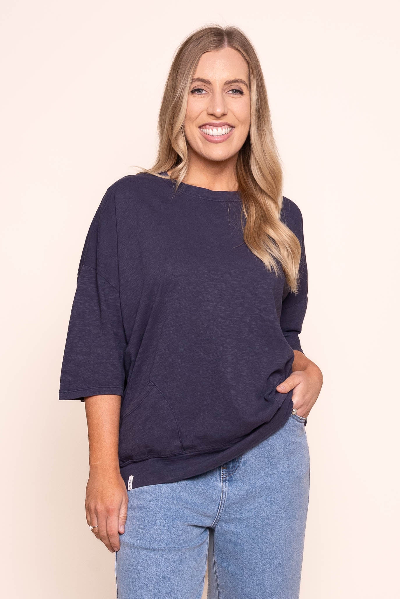 Mazie Sweat Top in Navy - Elm