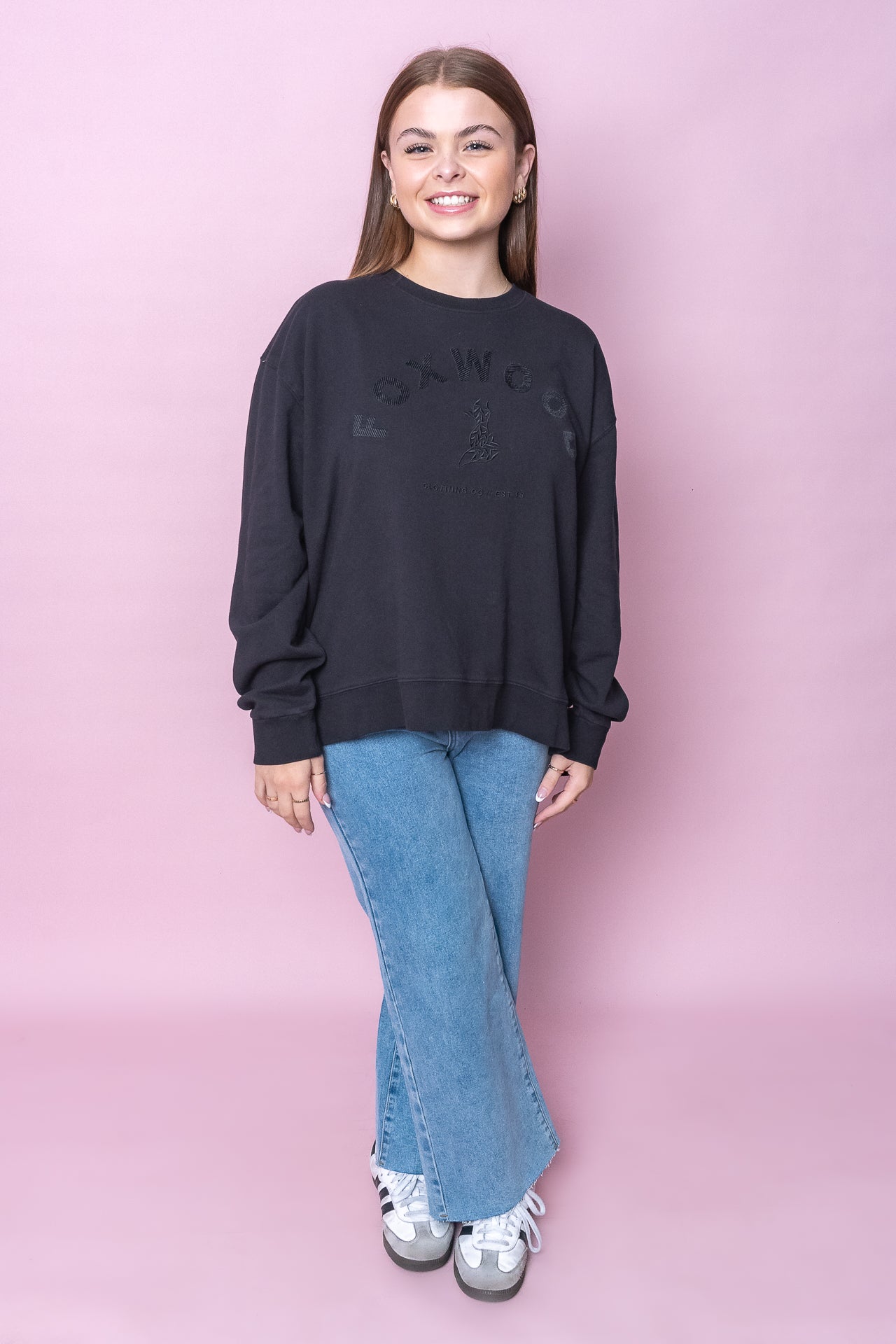 Effortless Crew in Black - Foxwood