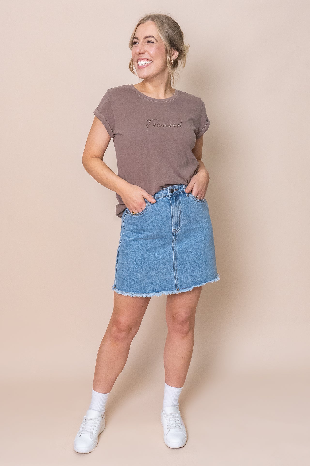Signature Tee in Mocha - Foxwood