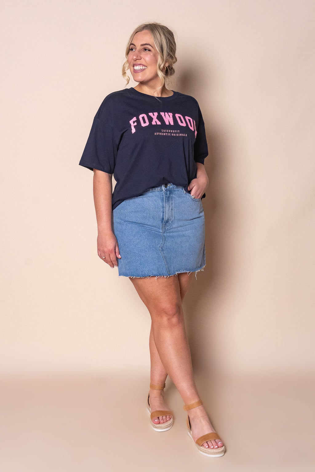 Interval Tee in Navy/Neon Pink - Foxwood
