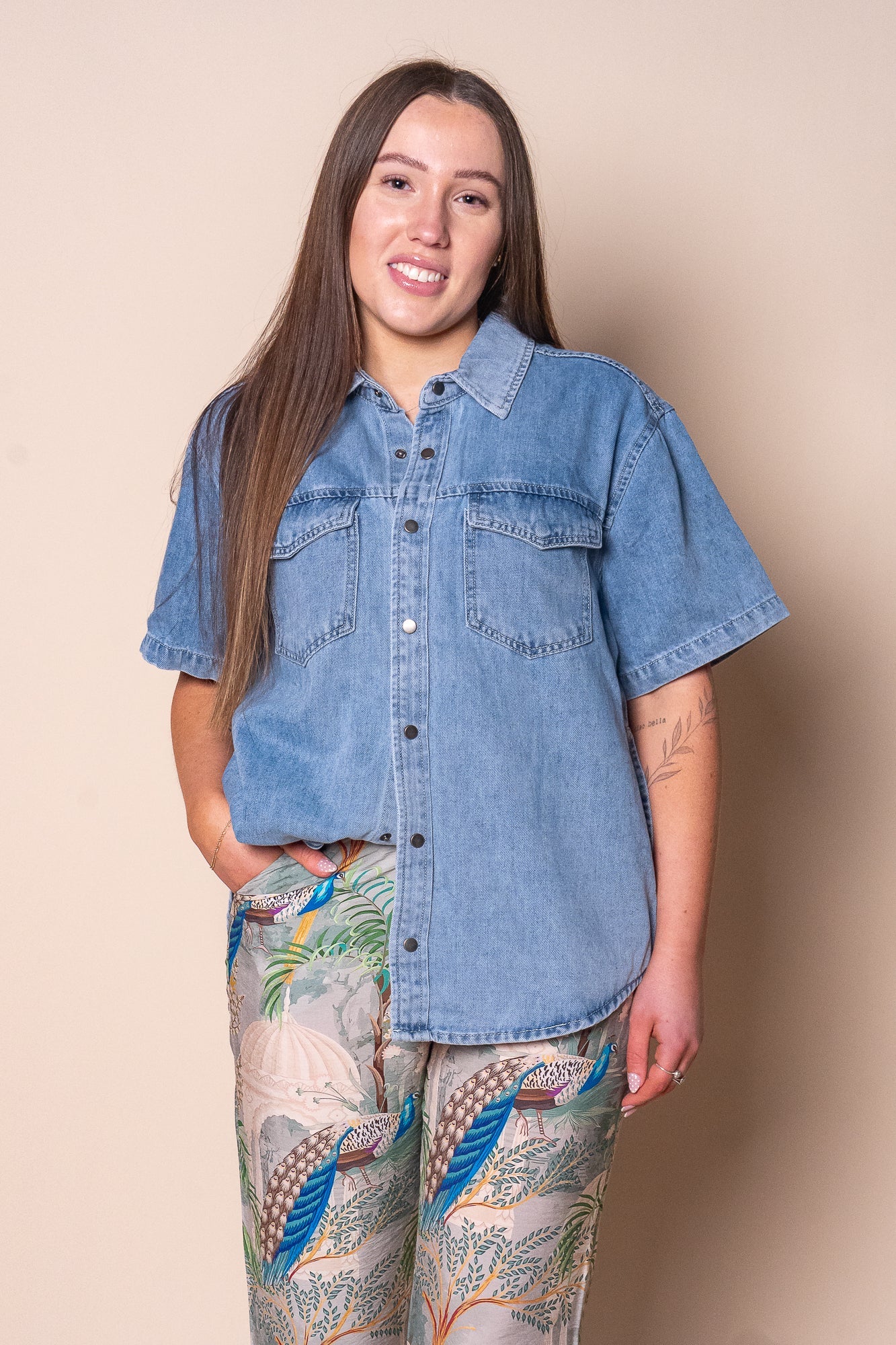 Daisy S/S Shirt in Light Blue - Foxwood