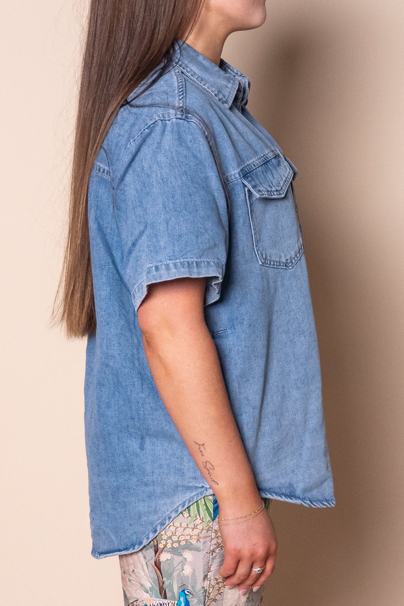 Daisy S/S Shirt in Light Blue - Foxwood