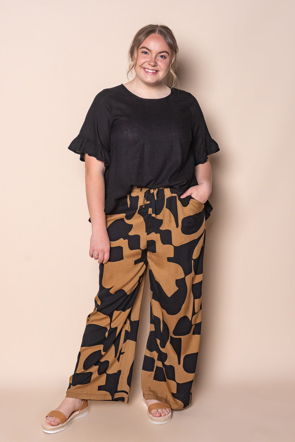 Billy Ruffle Top in Black