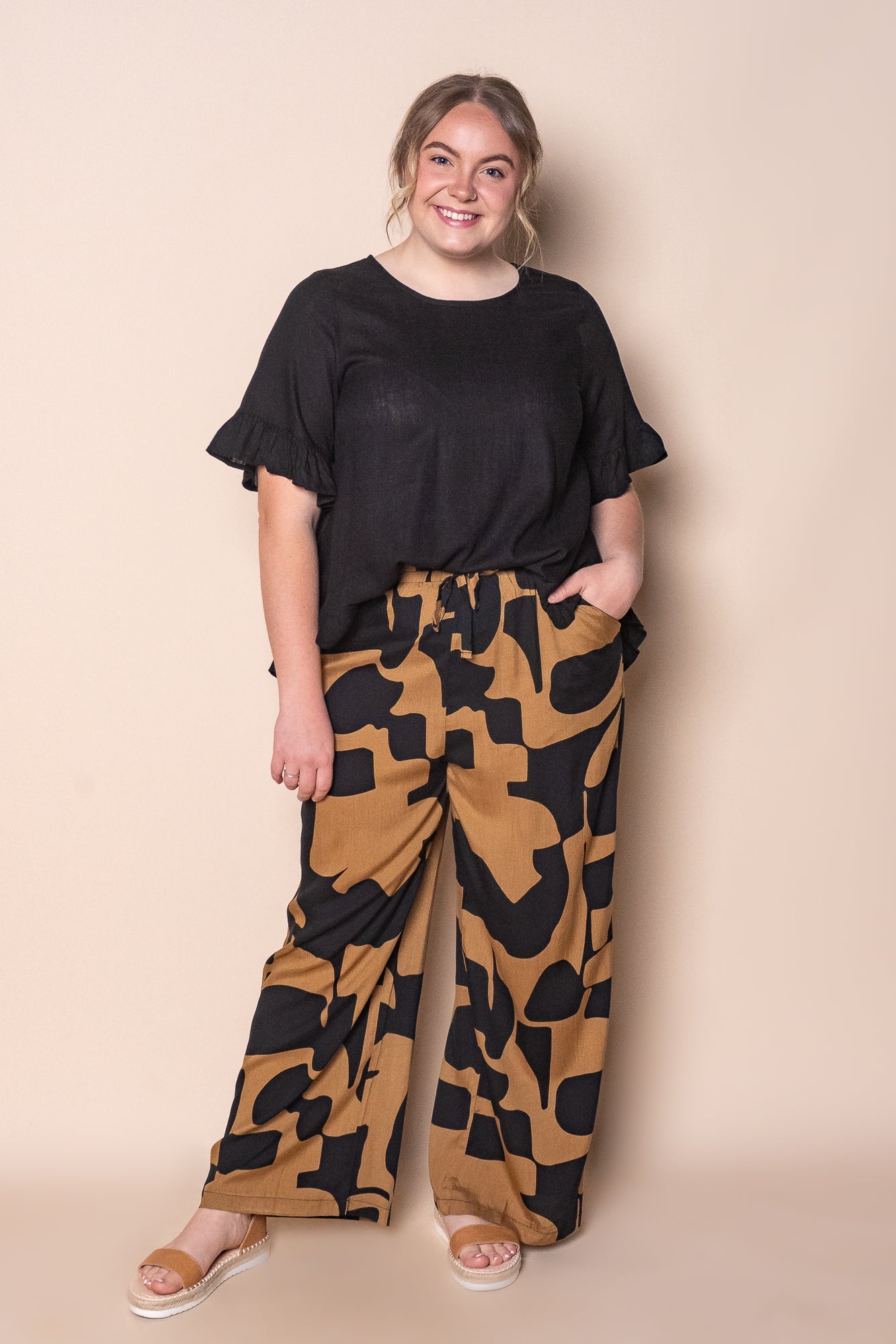 Billy Ruffle Top in Black