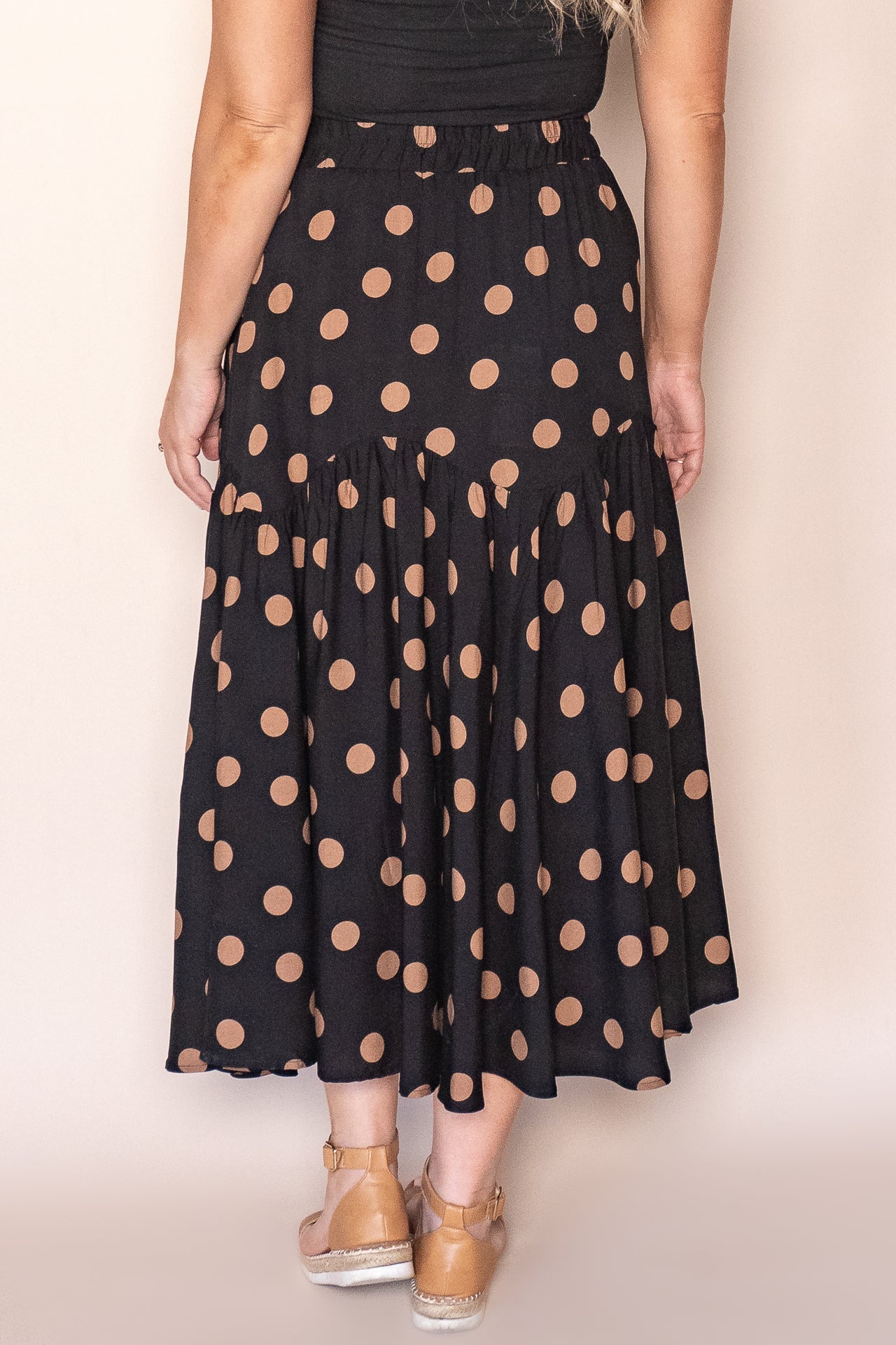 Toris Midi Skirt in Black