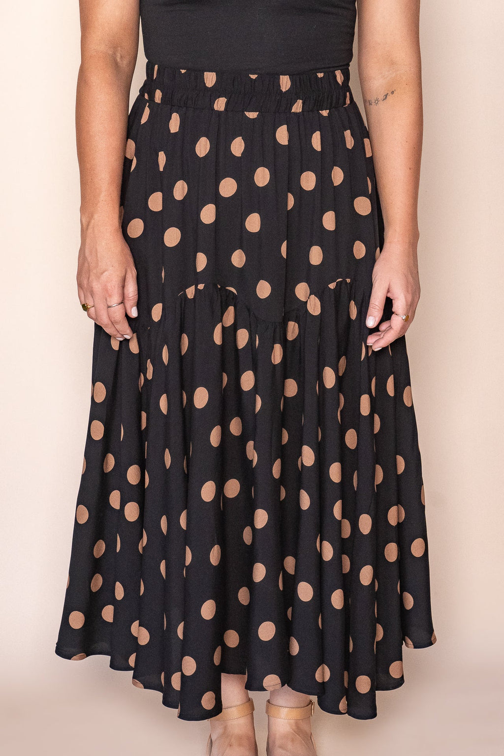 Toris Midi Skirt in Black
