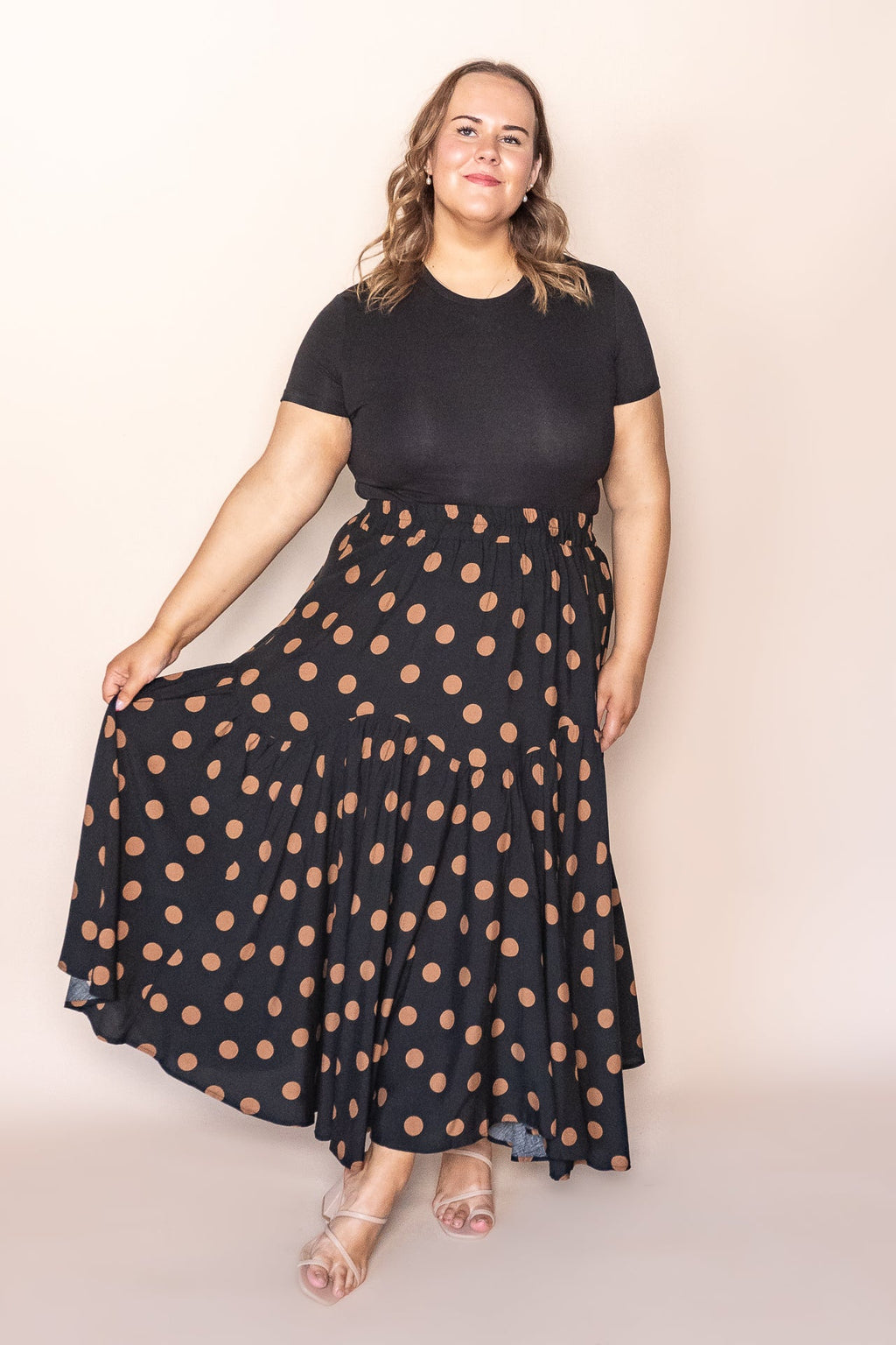 Toris Midi Skirt in Black