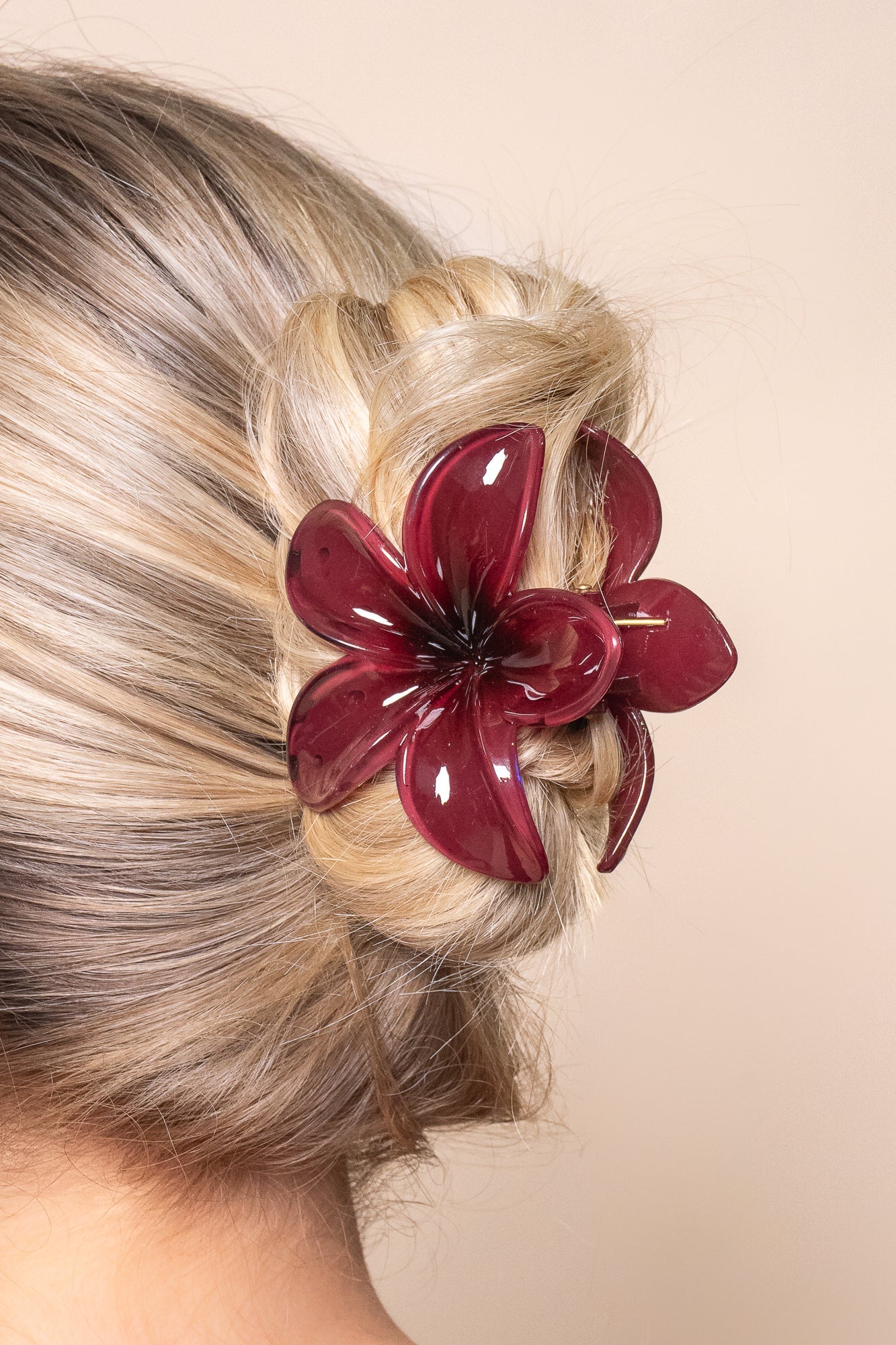 Ruby Hibiscus Hairclip in Port - All About Eve