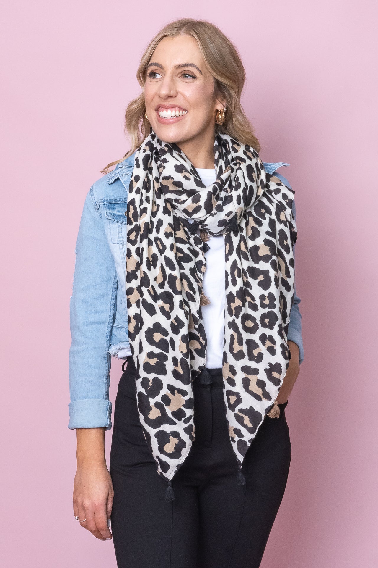 Lena Scarf in Leopard