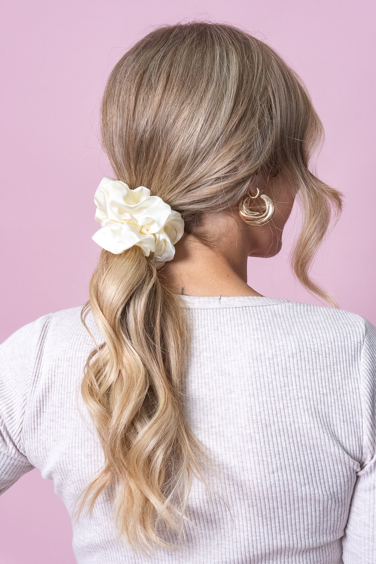 Gia Scrunchie in Cream