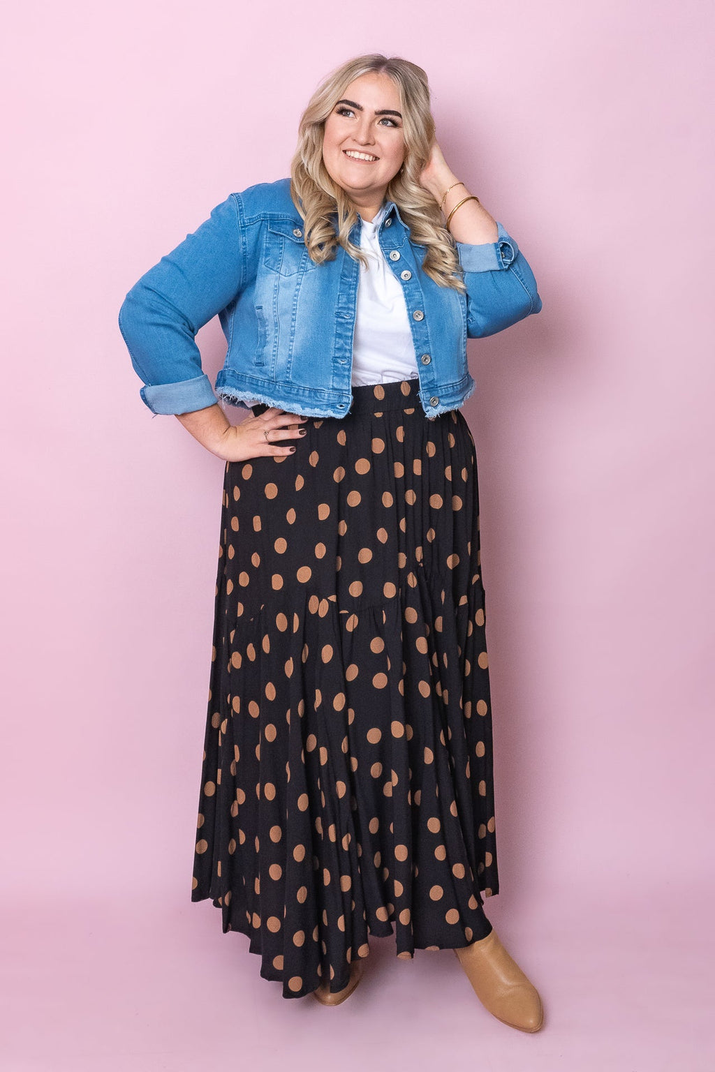 Toris Midi Skirt in Black