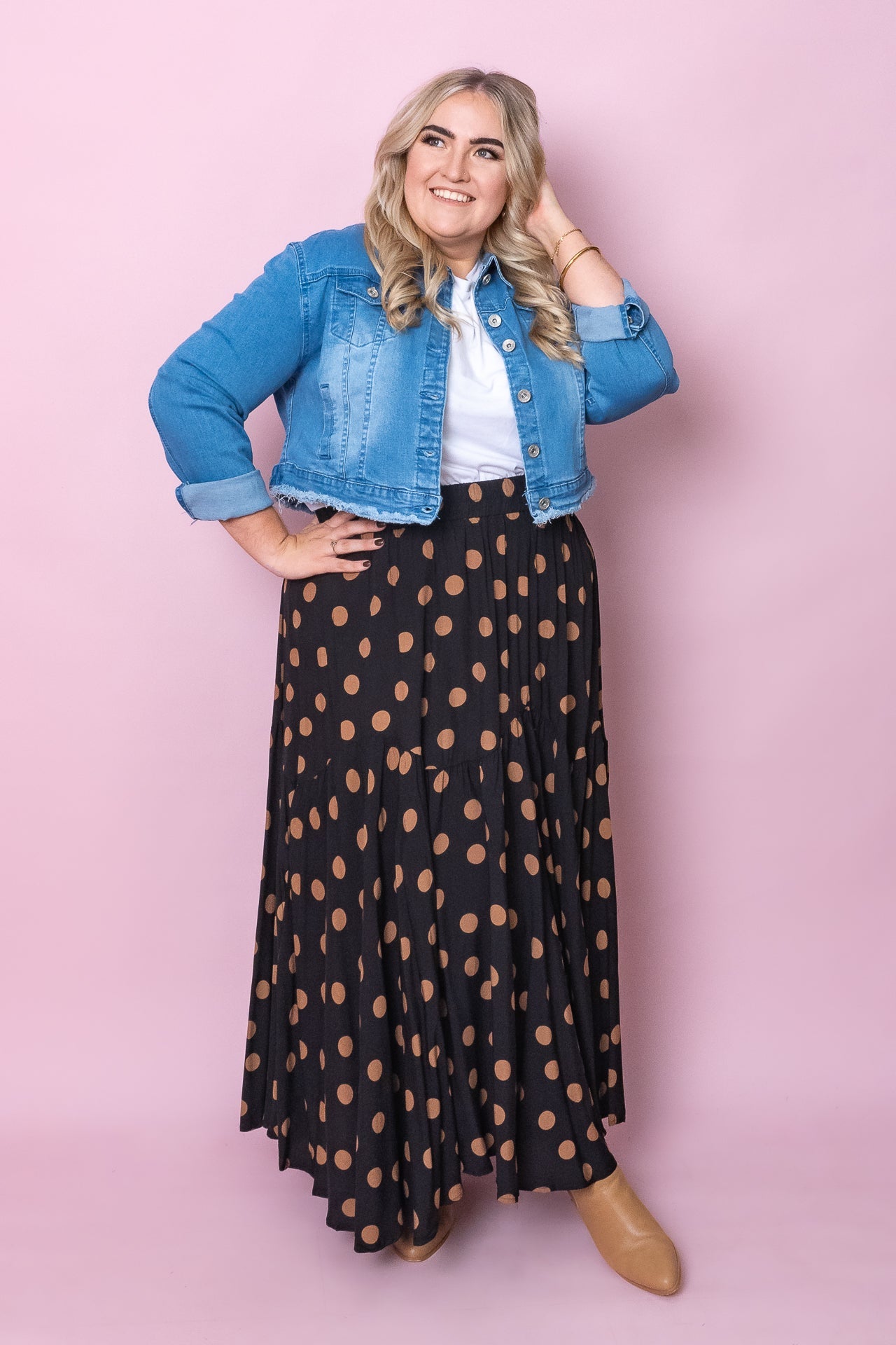 Toris Midi Skirt in Black