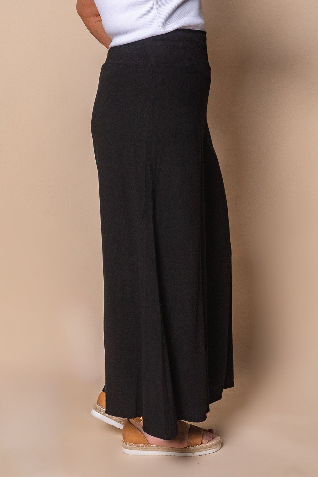 Gisele Wide-Legged Pants in Black
