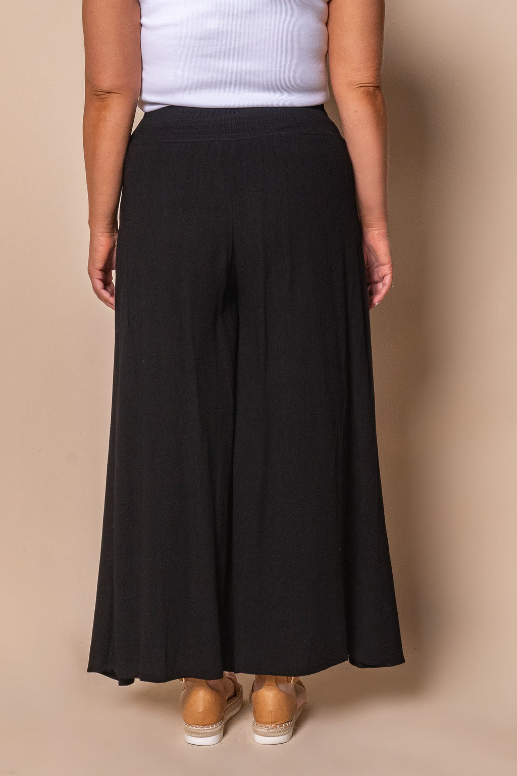 Gisele Wide-Legged Pants in Black