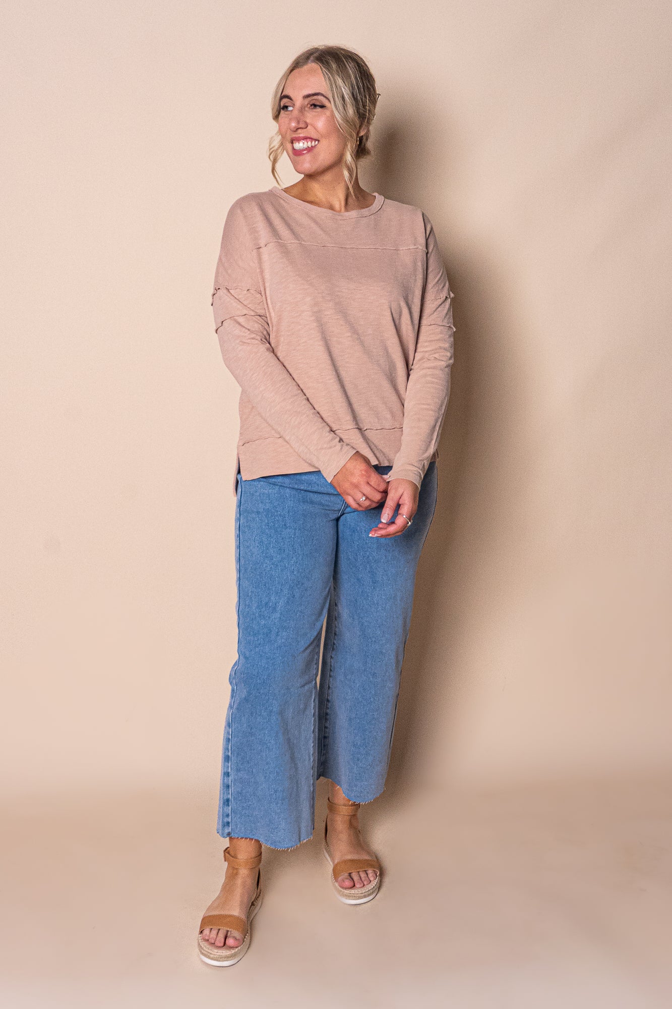 Jayne Throw On Top in Oat - Foxwood