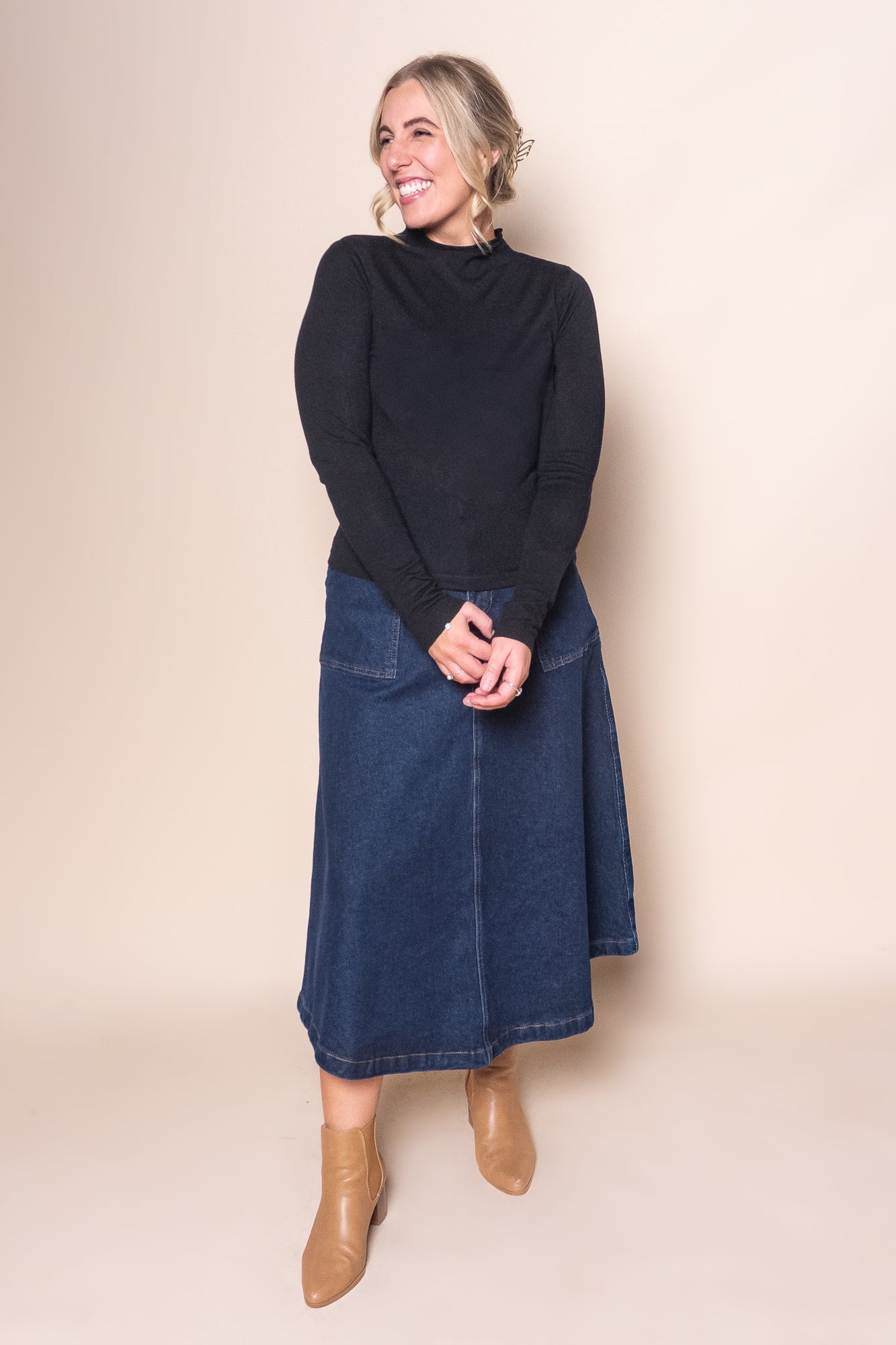 Priya Layering L/S Top in Black - Silent Theory