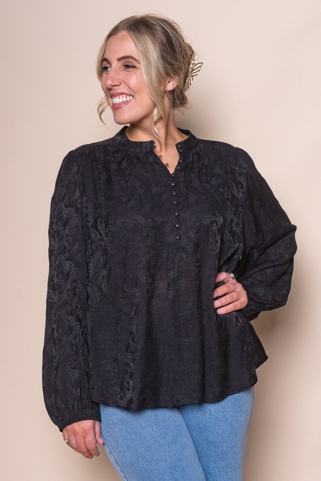 Vixen Paisley Top in Black