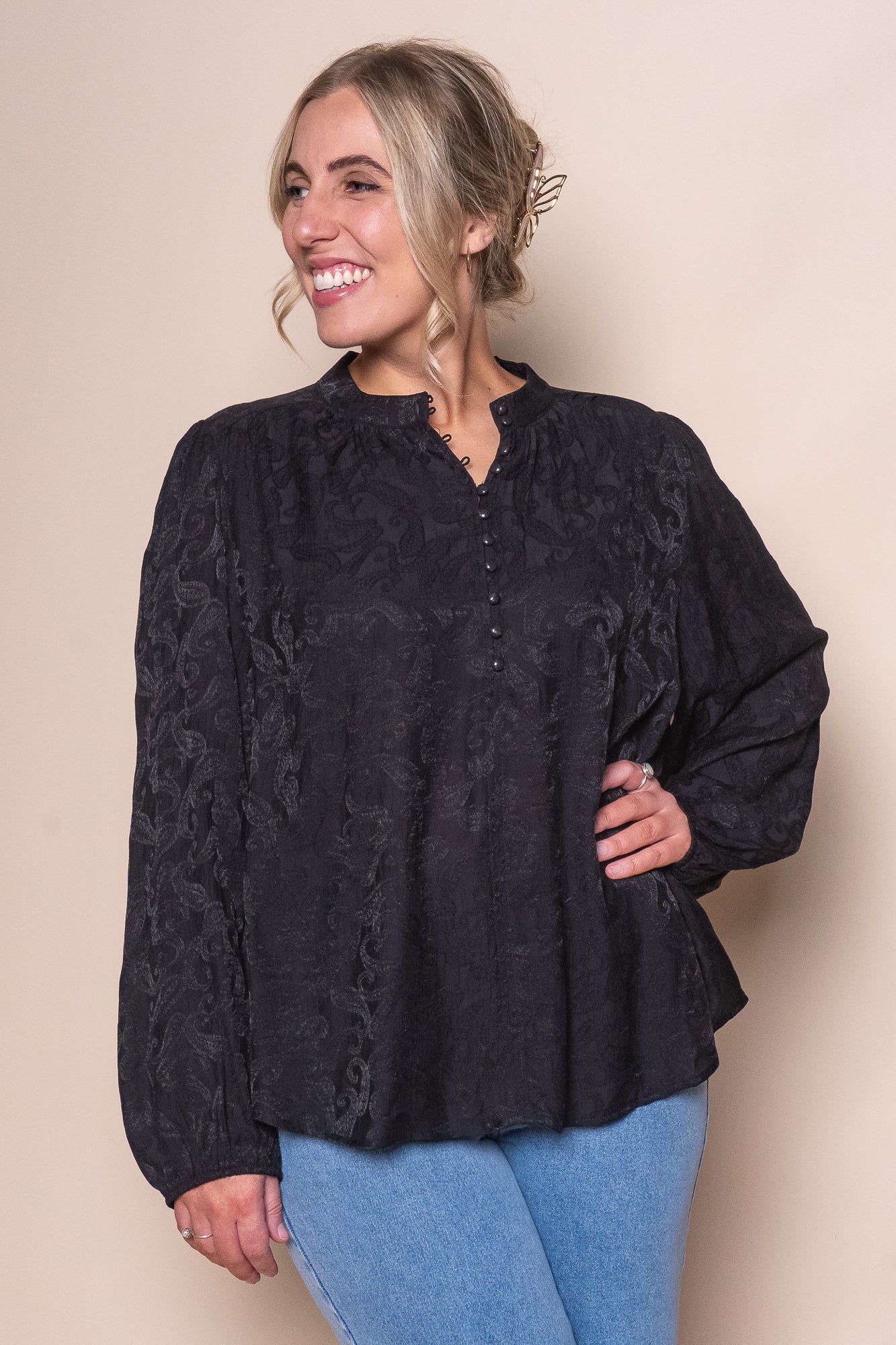 Vixen Paisley Top in Black