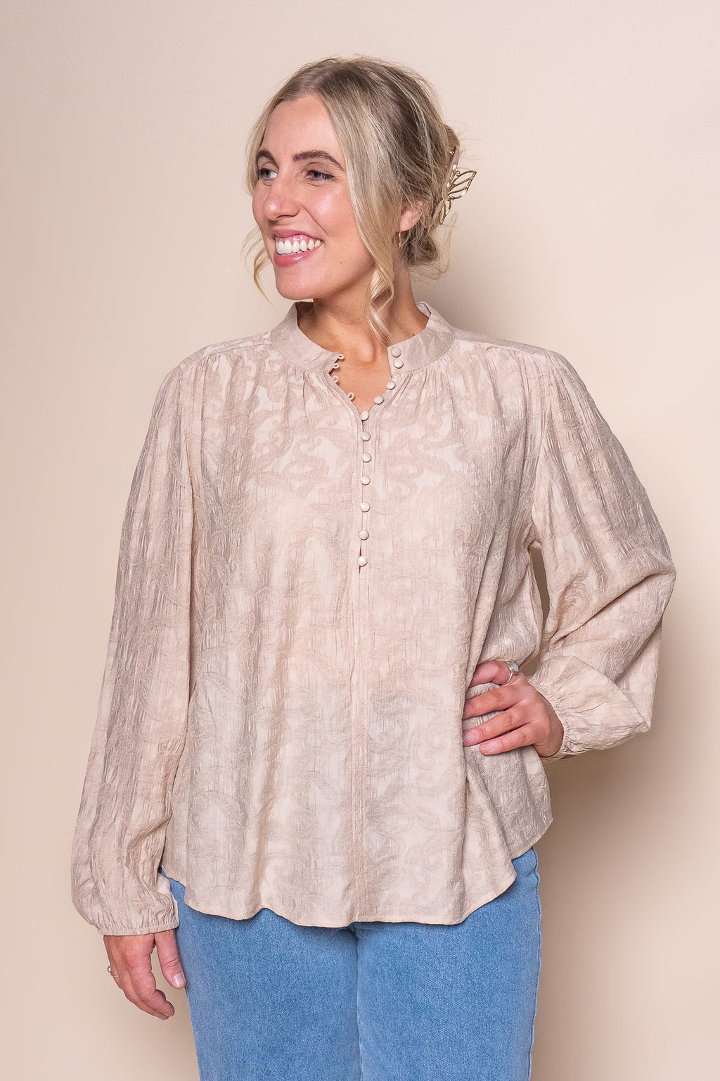 Vixen Paisley Top in Latte