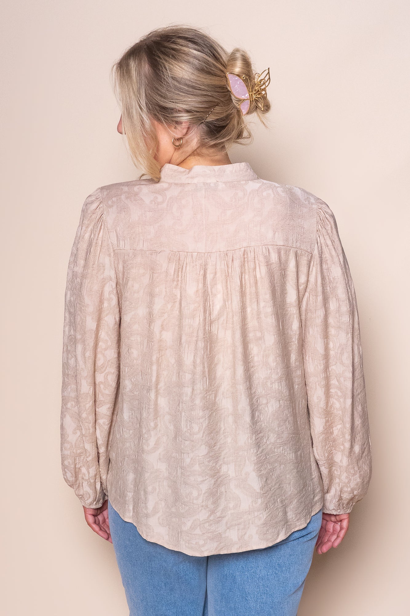 Vixen Paisley Top in Latte