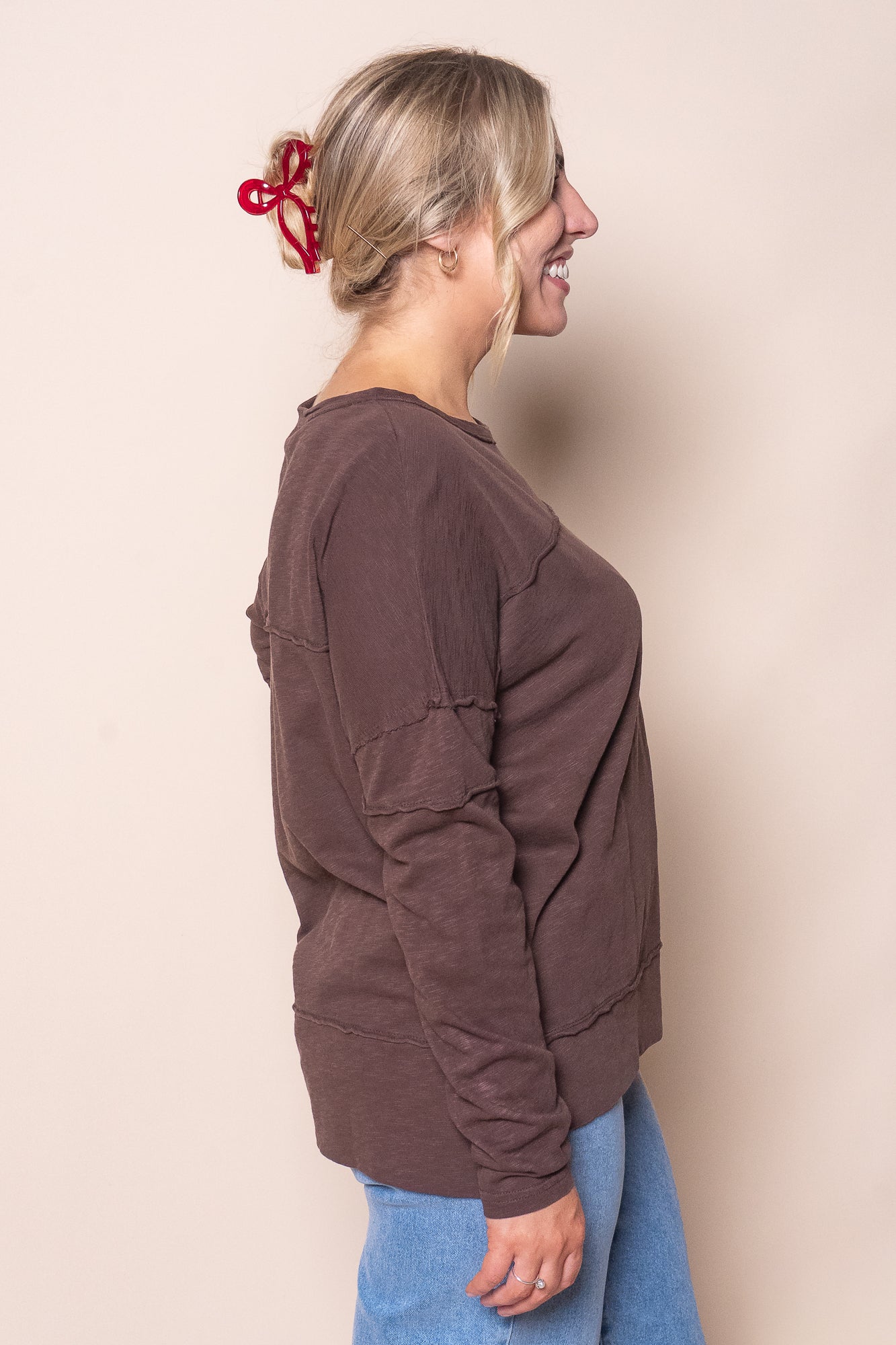 Jayne Throw On Top in Coffee Bean - Foxwood