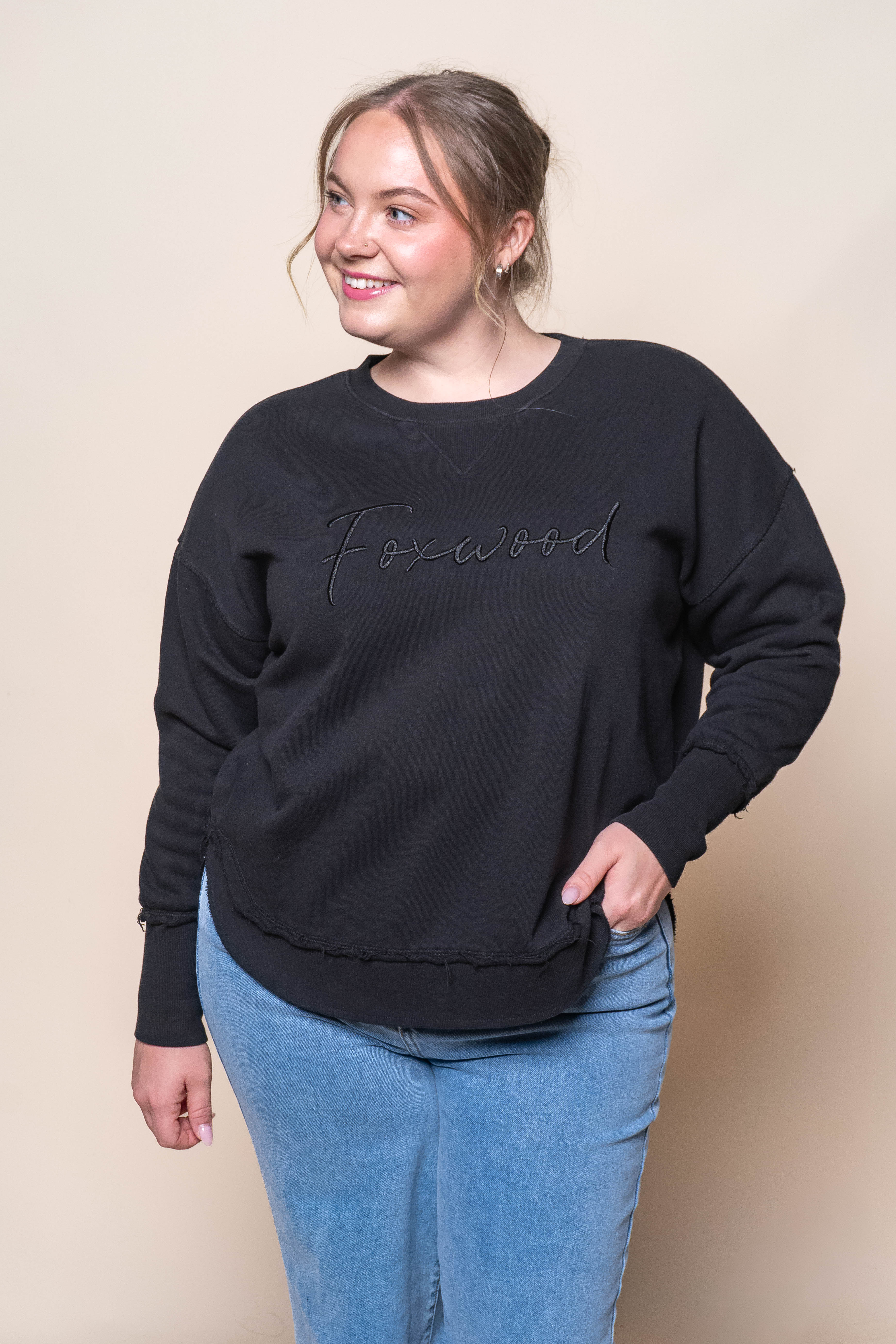 Signature Crew in Washed Black - Foxwood