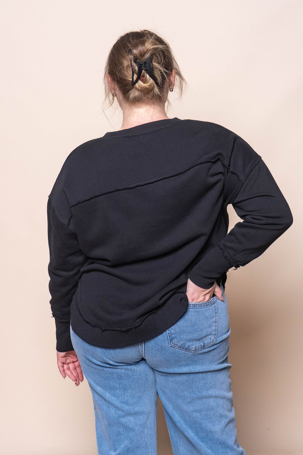 Signature Crew in Washed Black - Foxwood