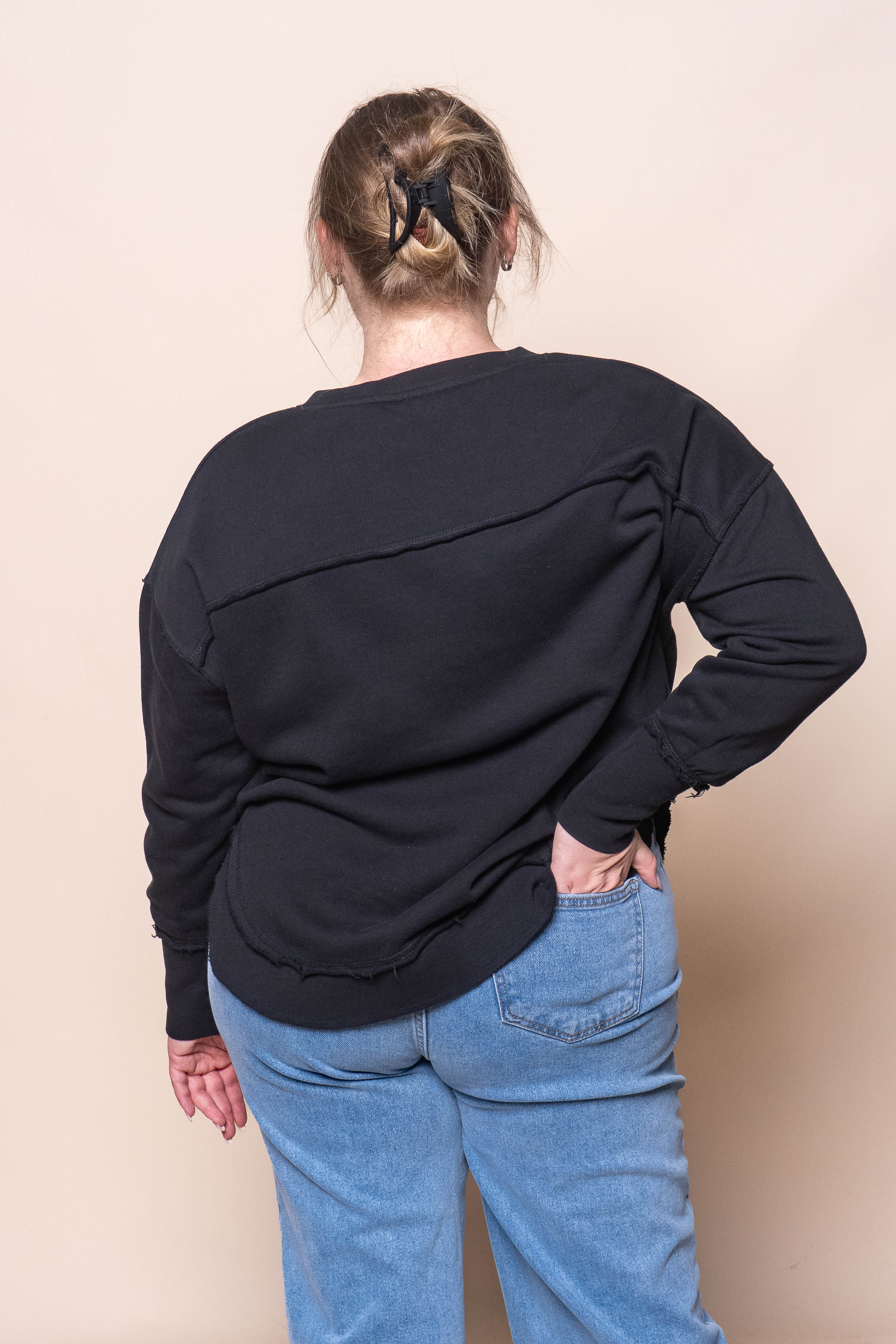 Signature Crew in Washed Black - Foxwood