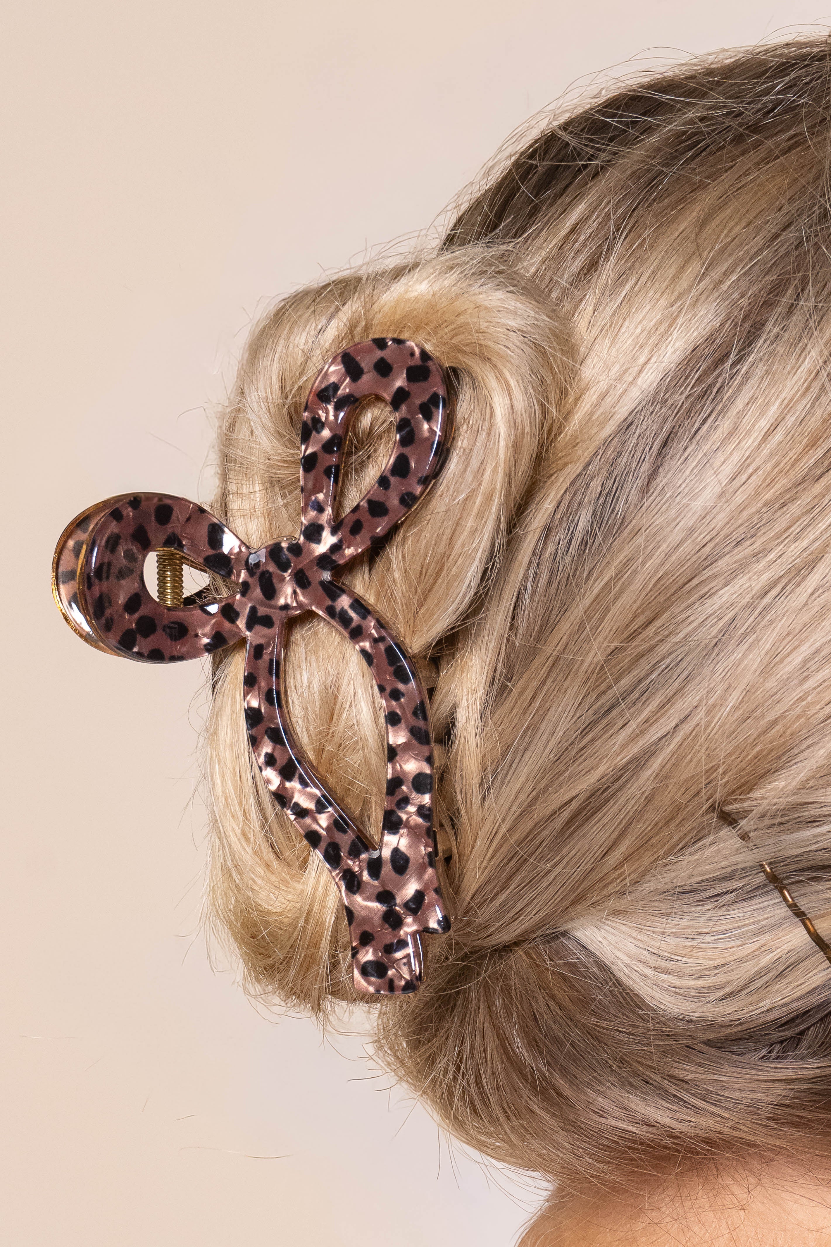 Olivia Bow Hairclip in Leopard Print