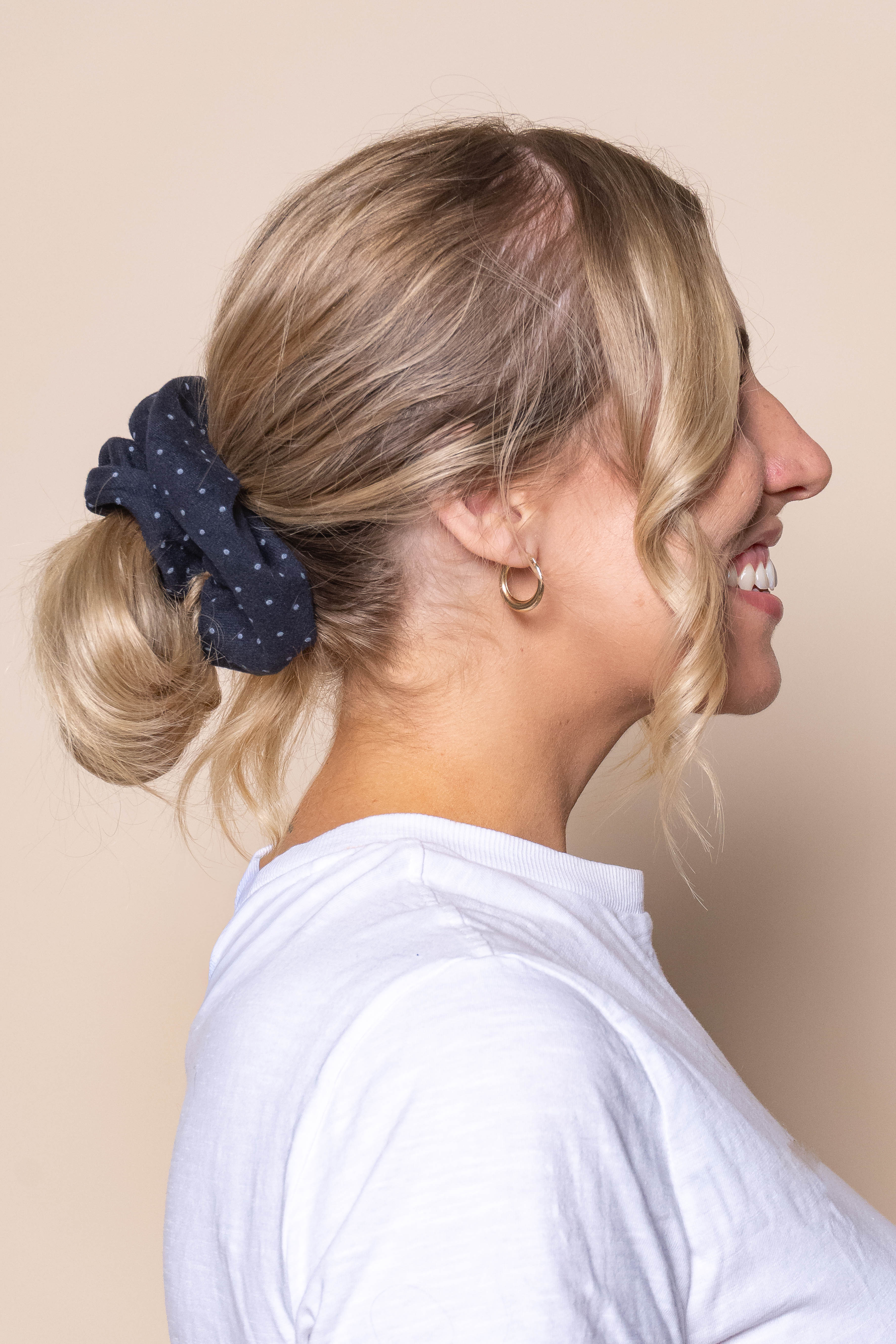 Lenny Scrunchie in Navy