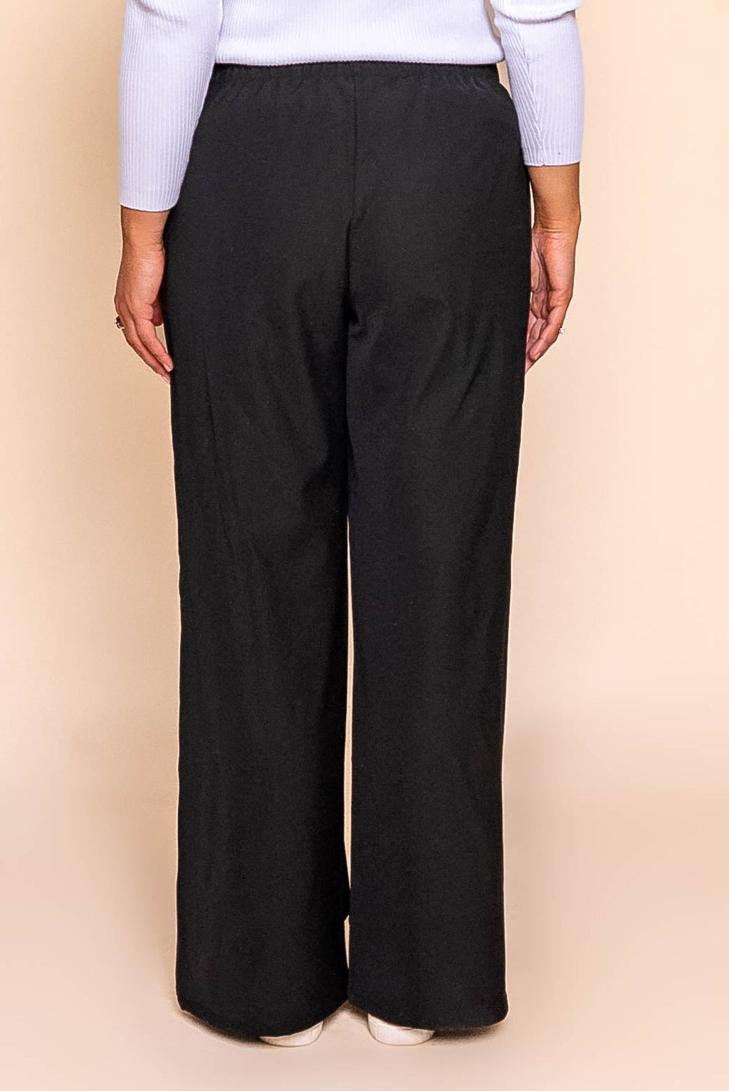 Lina Pants in Black - All About Eve