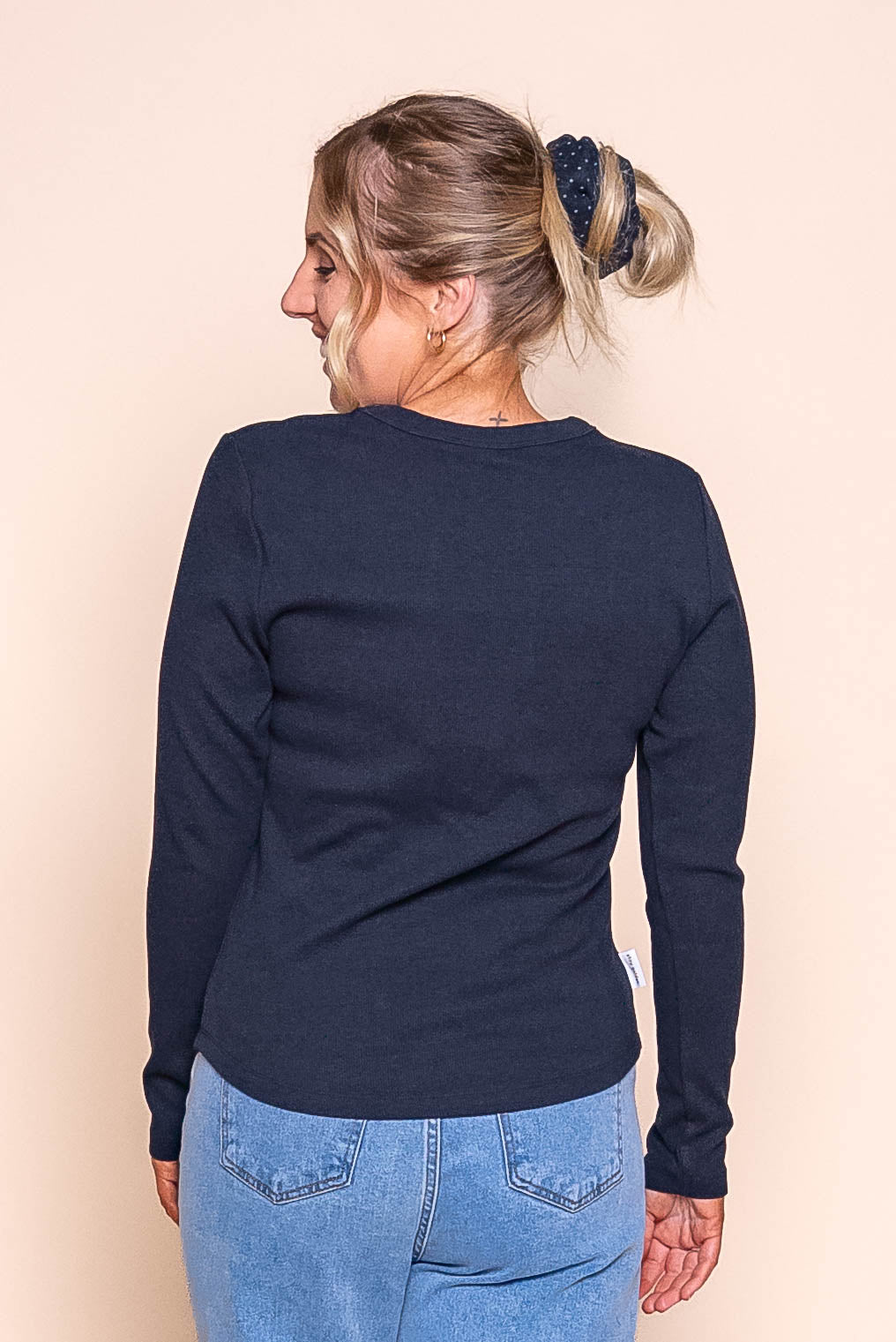 Scoop L/S Rib Tee in Navy - Foxwood