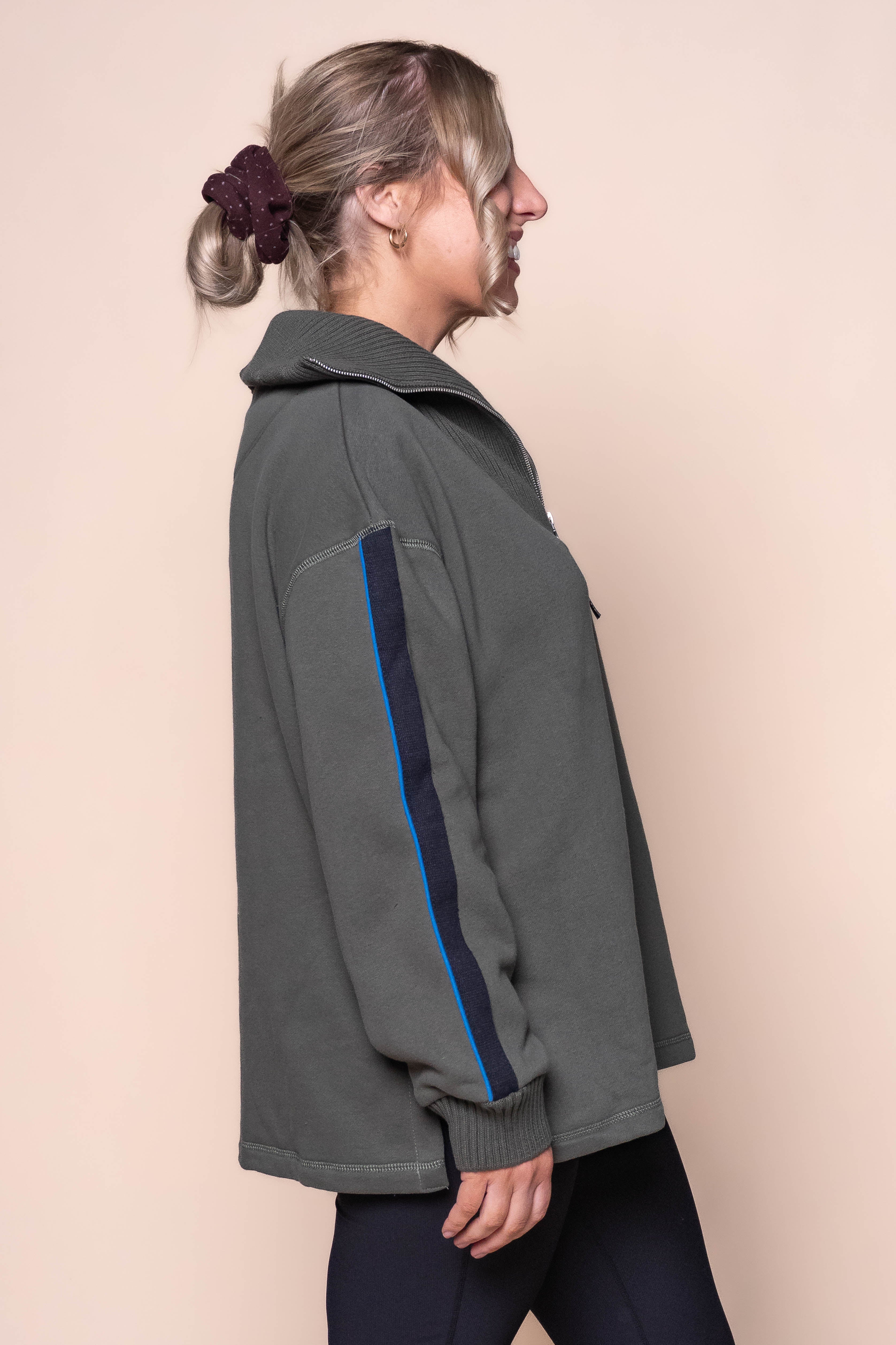Knit Collar Crew in Khaki - Foxwood