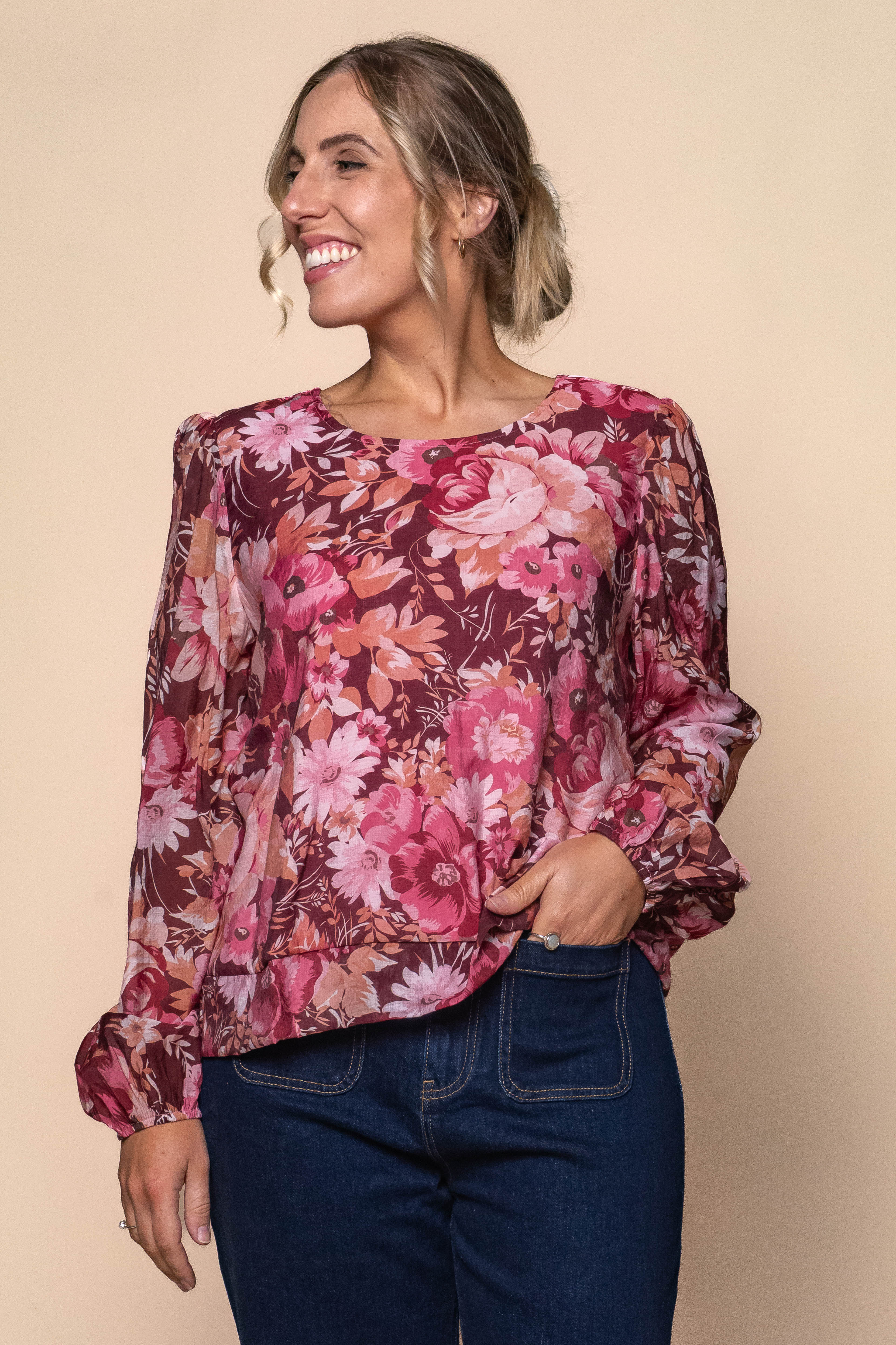 Darcy Floral Top in Burgandy