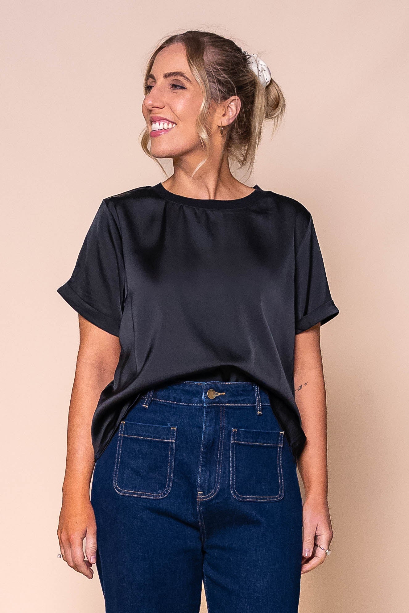 Nadine S/S Satin Tee in Black