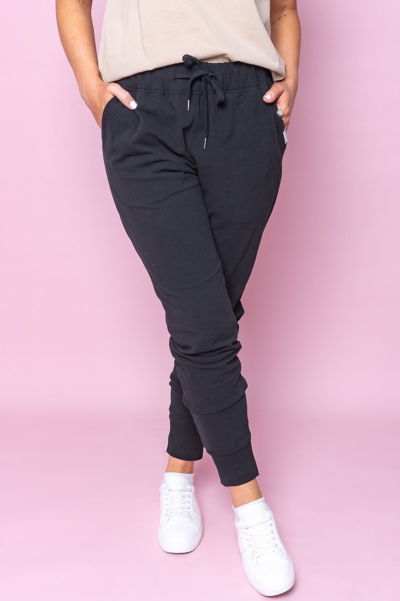 Lazy Days Joggers in Black - Foxwood