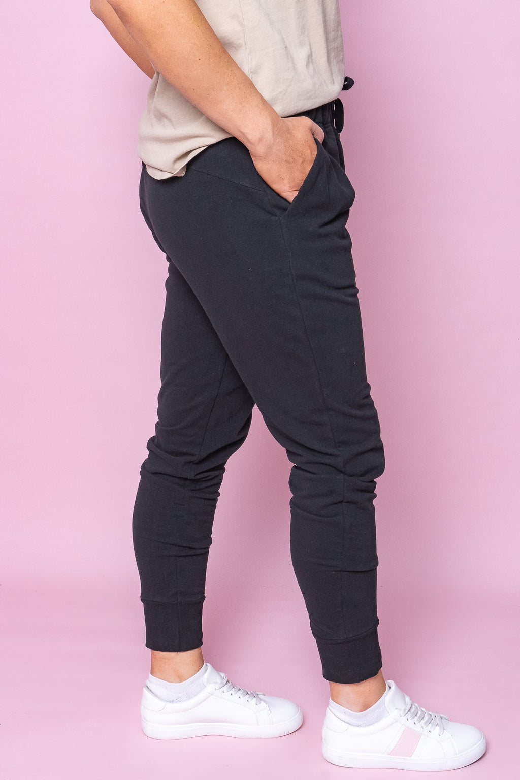 Lazy Days Joggers in Black - Foxwood