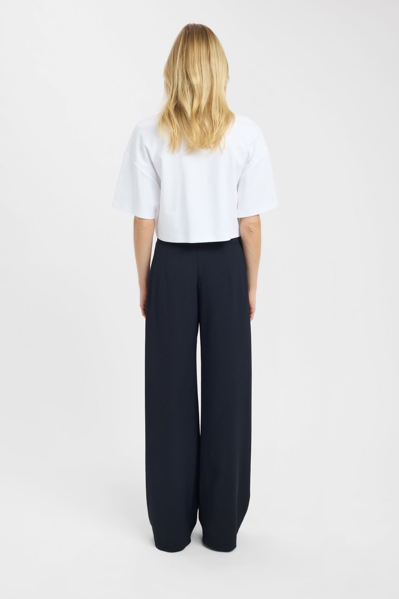 Halo Cropped Tee